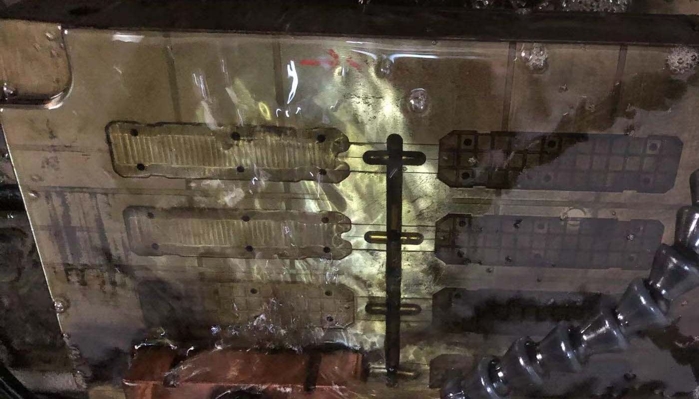 Logo marking on the mould of solar mc4 connector