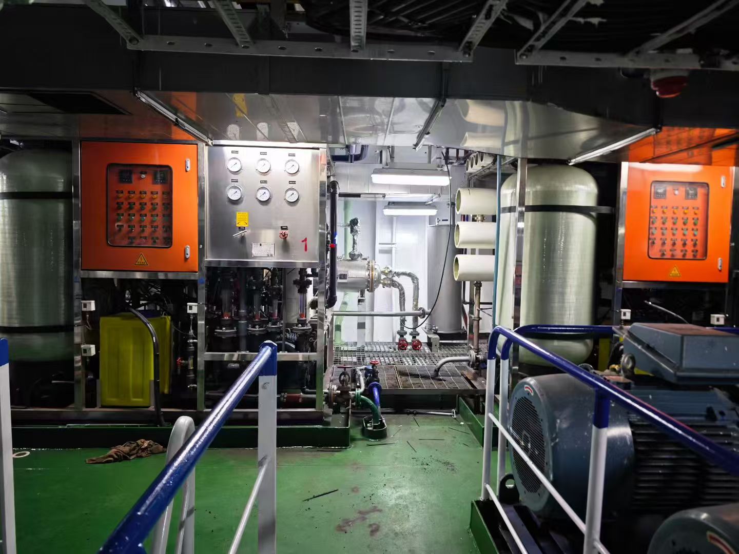 brilliant stainless steel pump