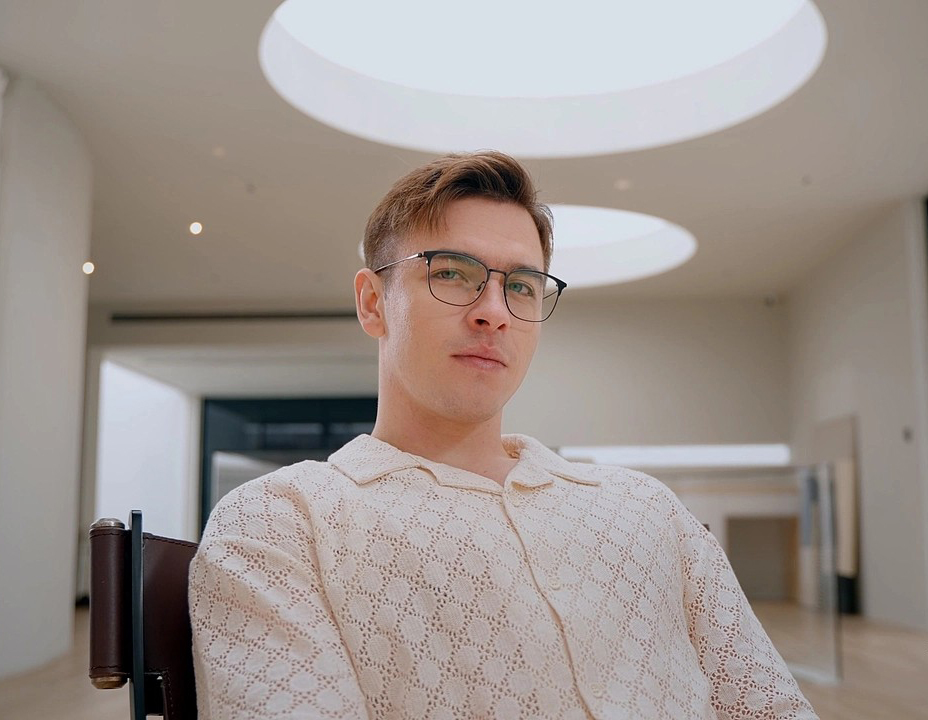 Lightweight pure titanium glasses, comfortable all-day wear pure titanium eyeglass frame