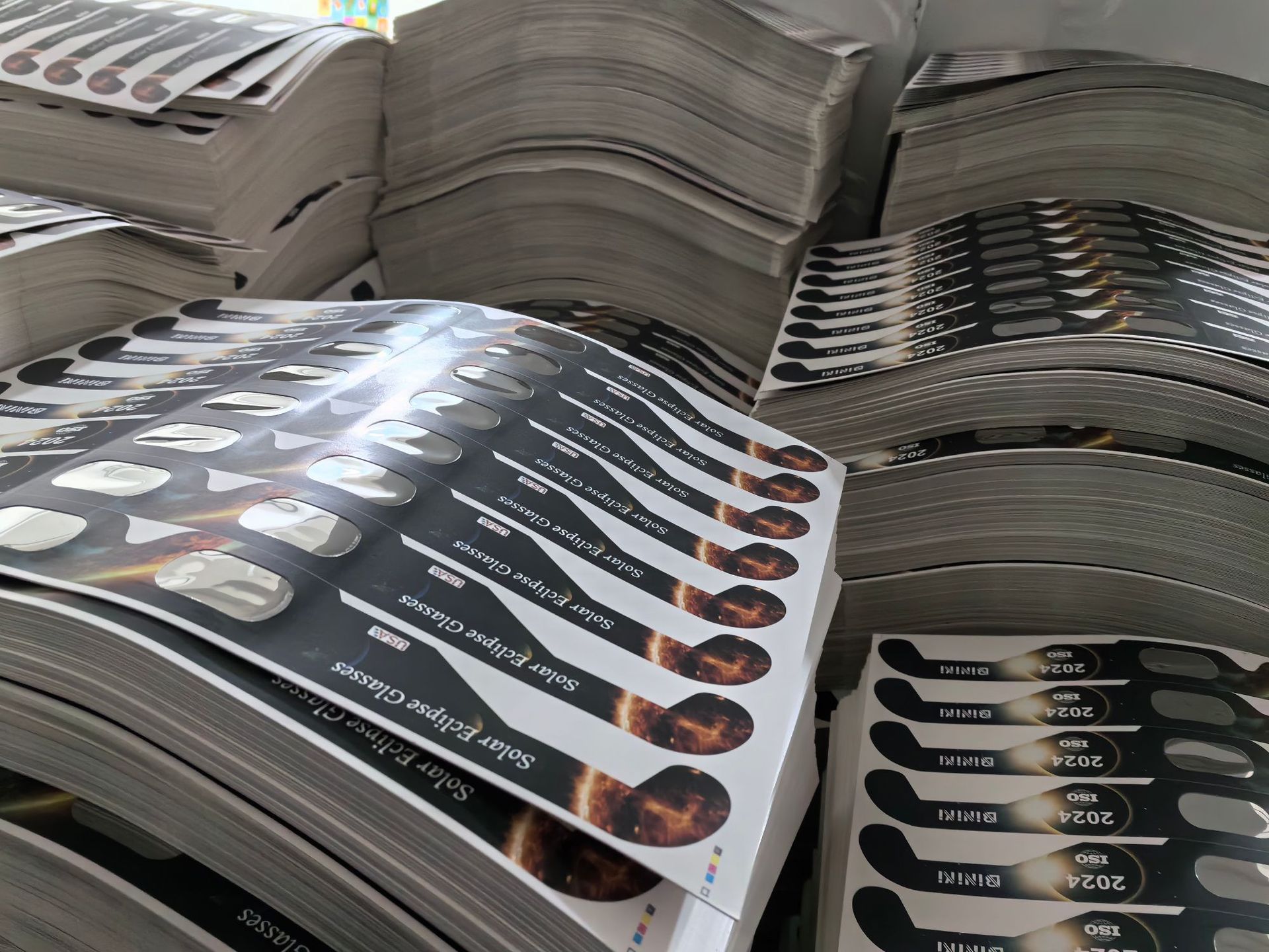 Venta al por mayor de embalaje de almacén de gafas de eclipse solar listo para cajas de envío de exportación