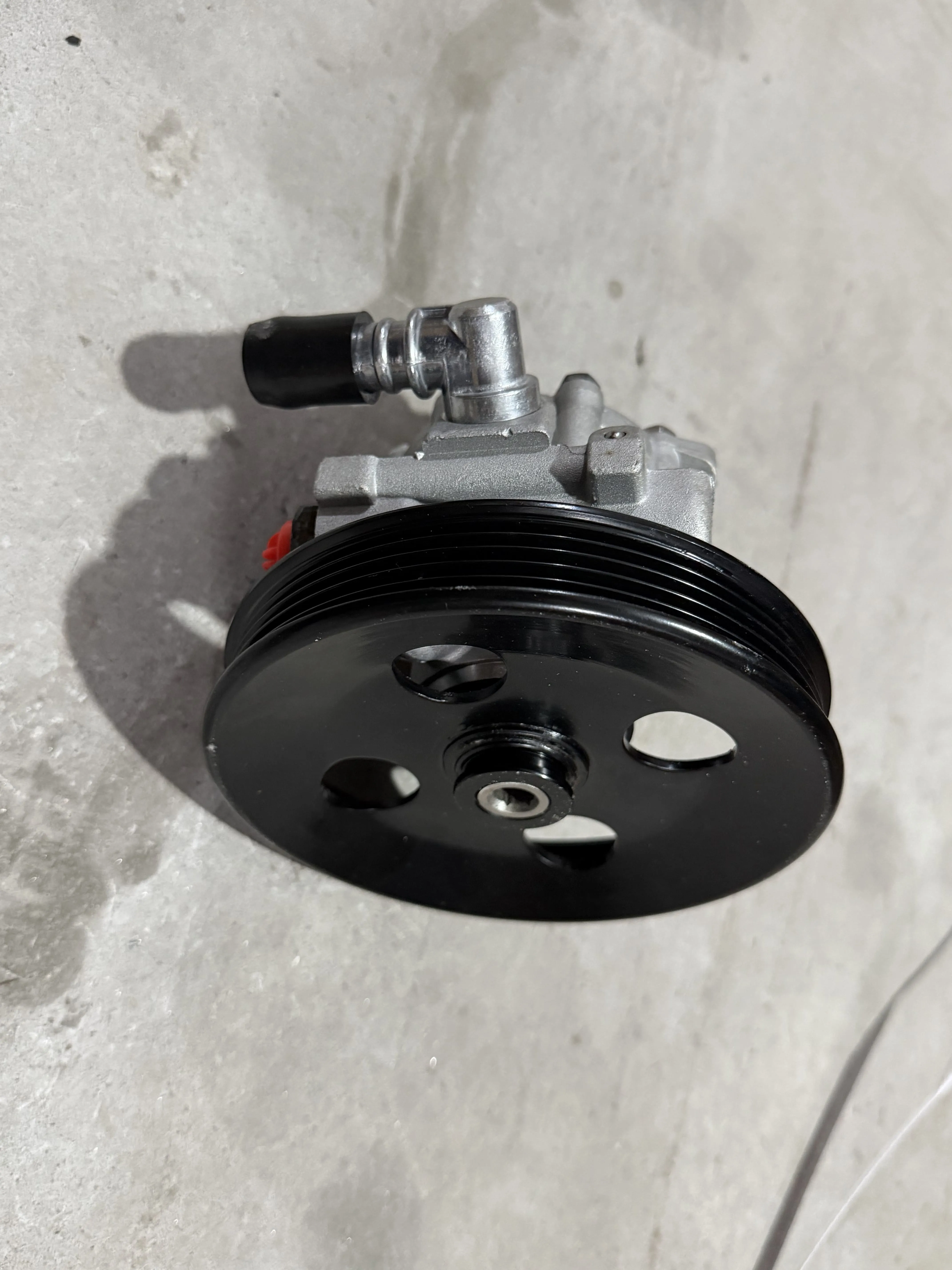 Steering pump