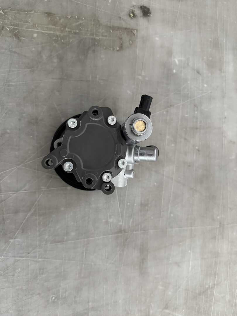 FUCHI 0064668801 Power Steering Pump