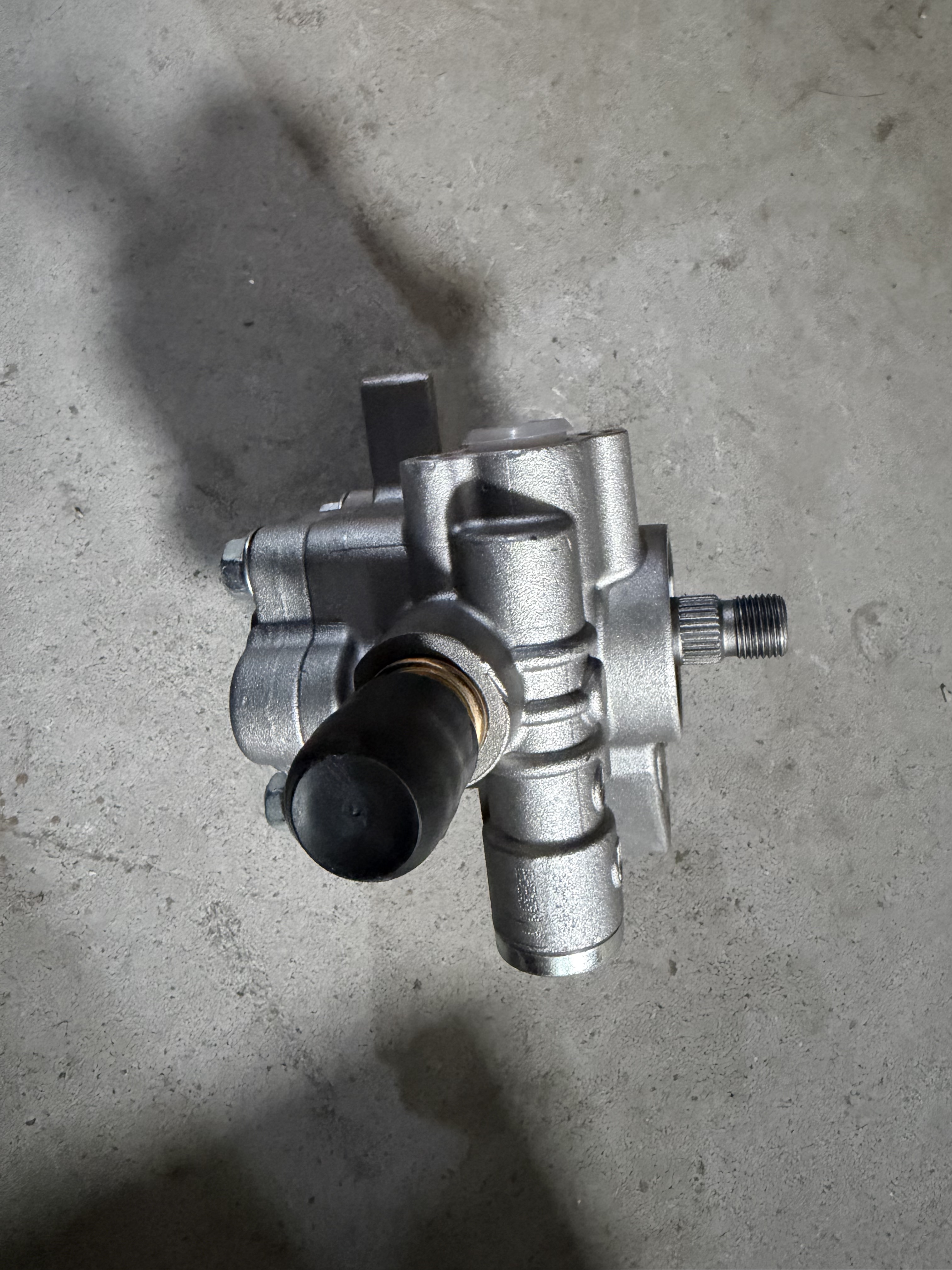Steering pump