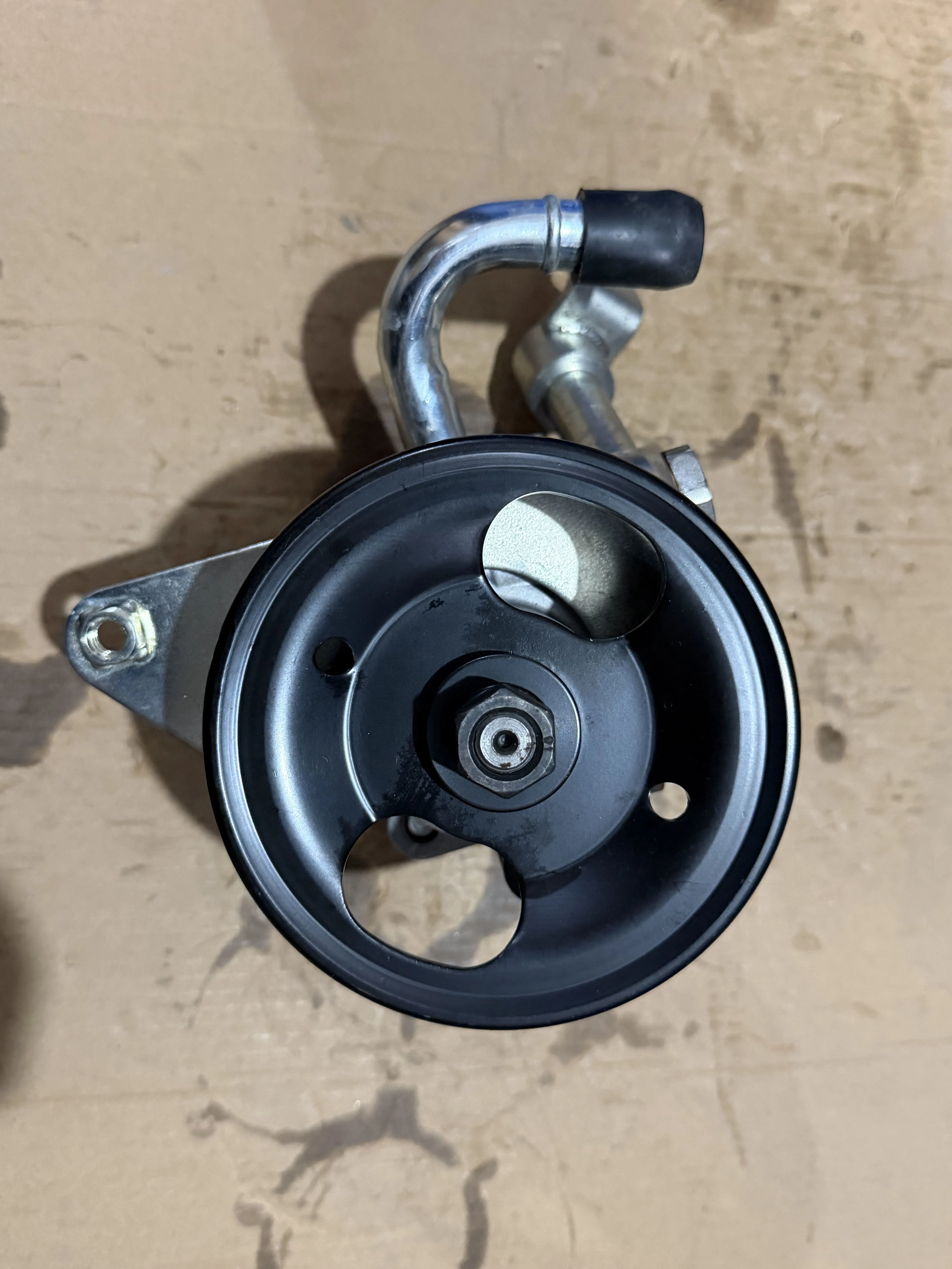 Steering pump