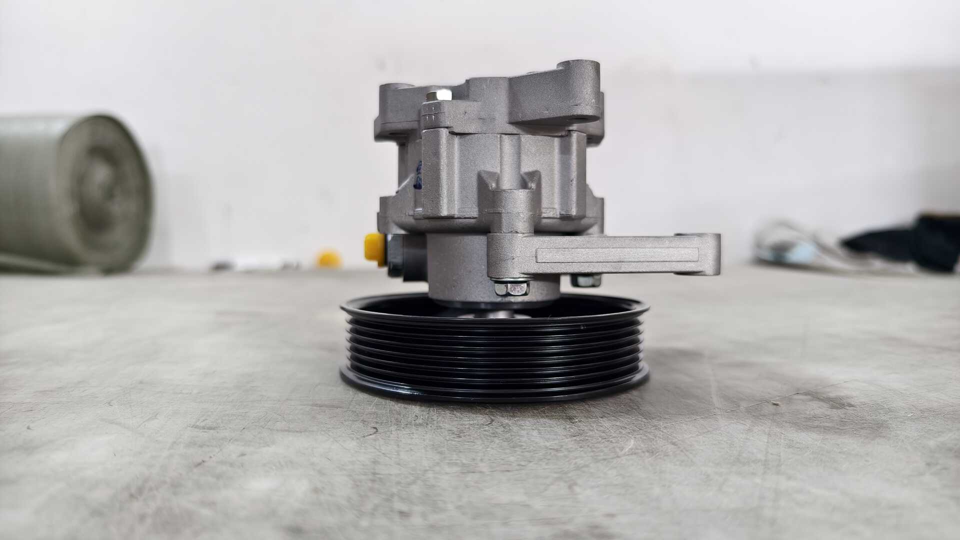 Mercedes-Benz W204 Power Steering Pump 0034664201