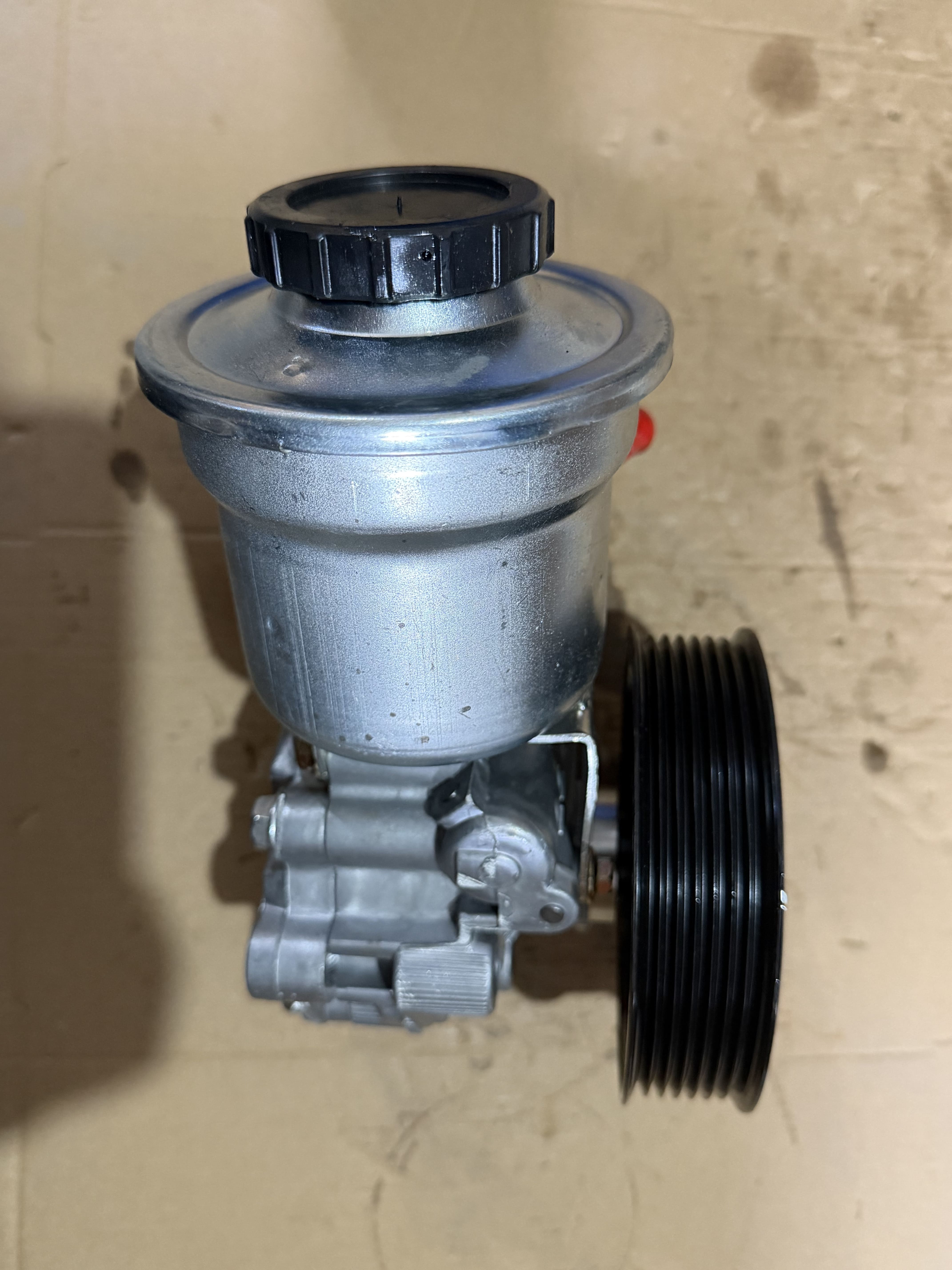 Steering pump