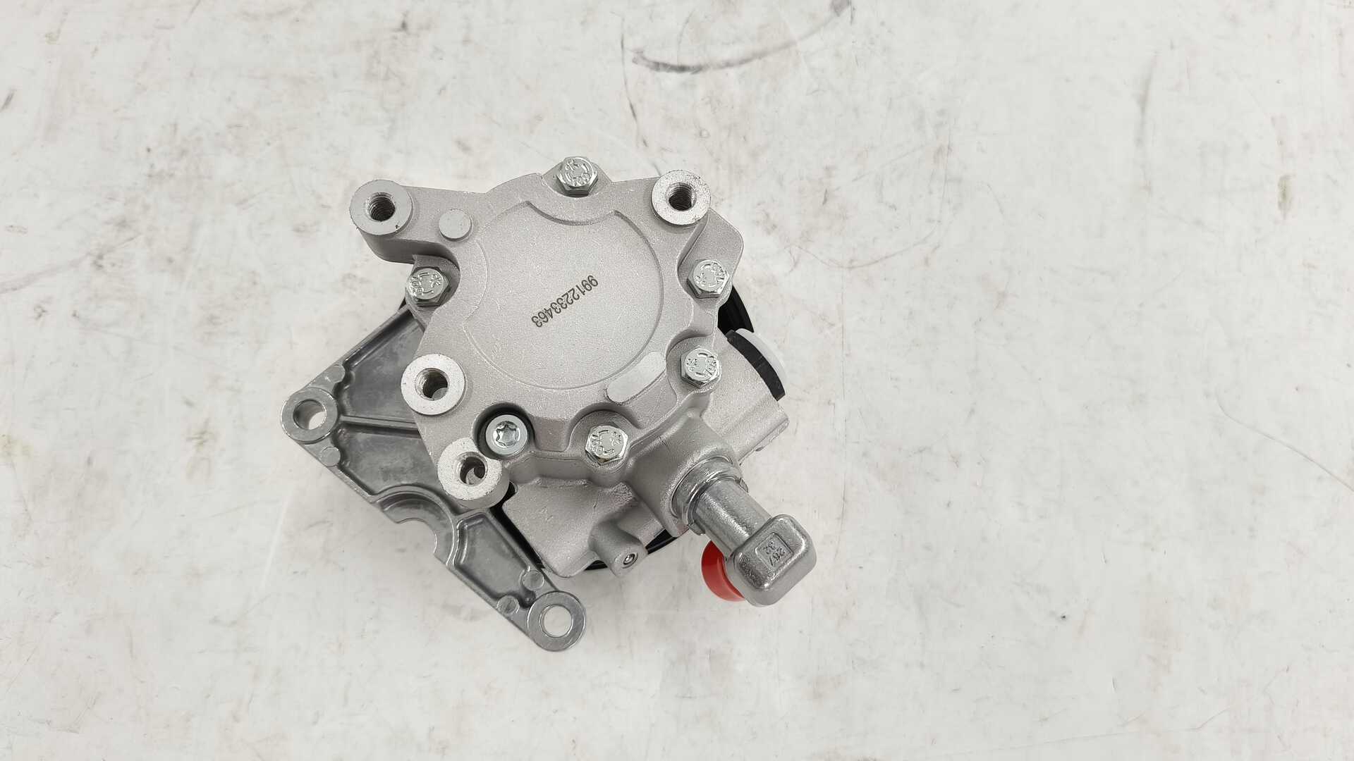 Mercedes-Benz ML350 Power Steering Pump A0034667001-ZZ