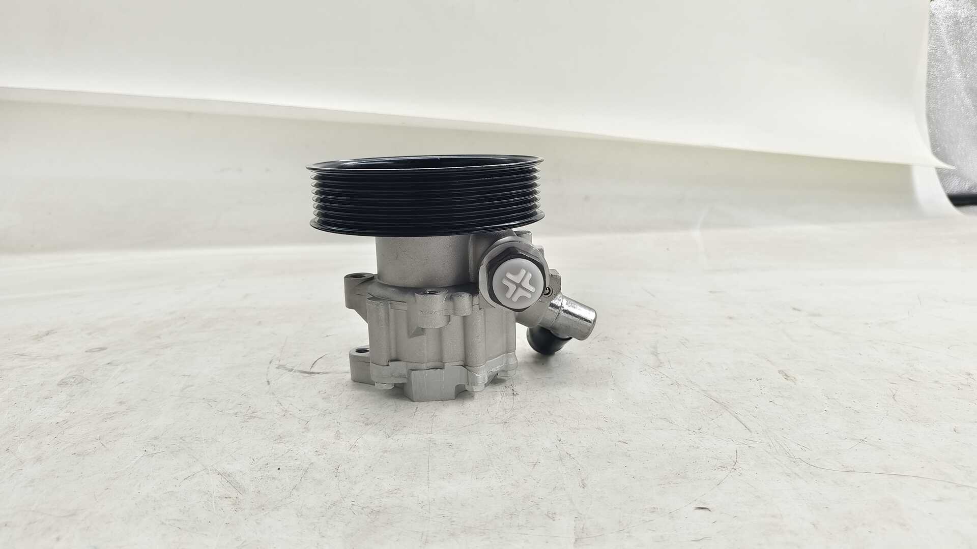 FUCHI 0054668801 Power Steering Pump