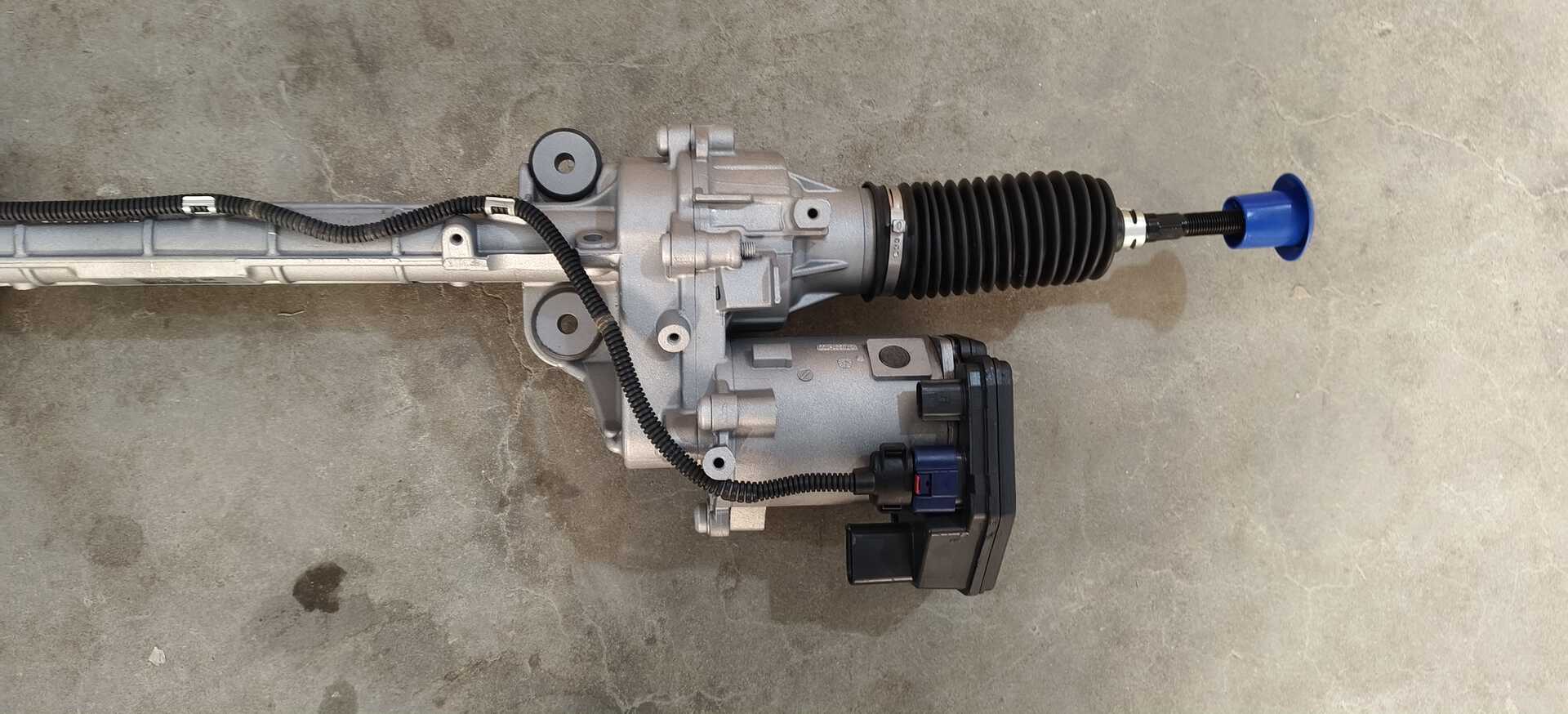 STEERING RACK