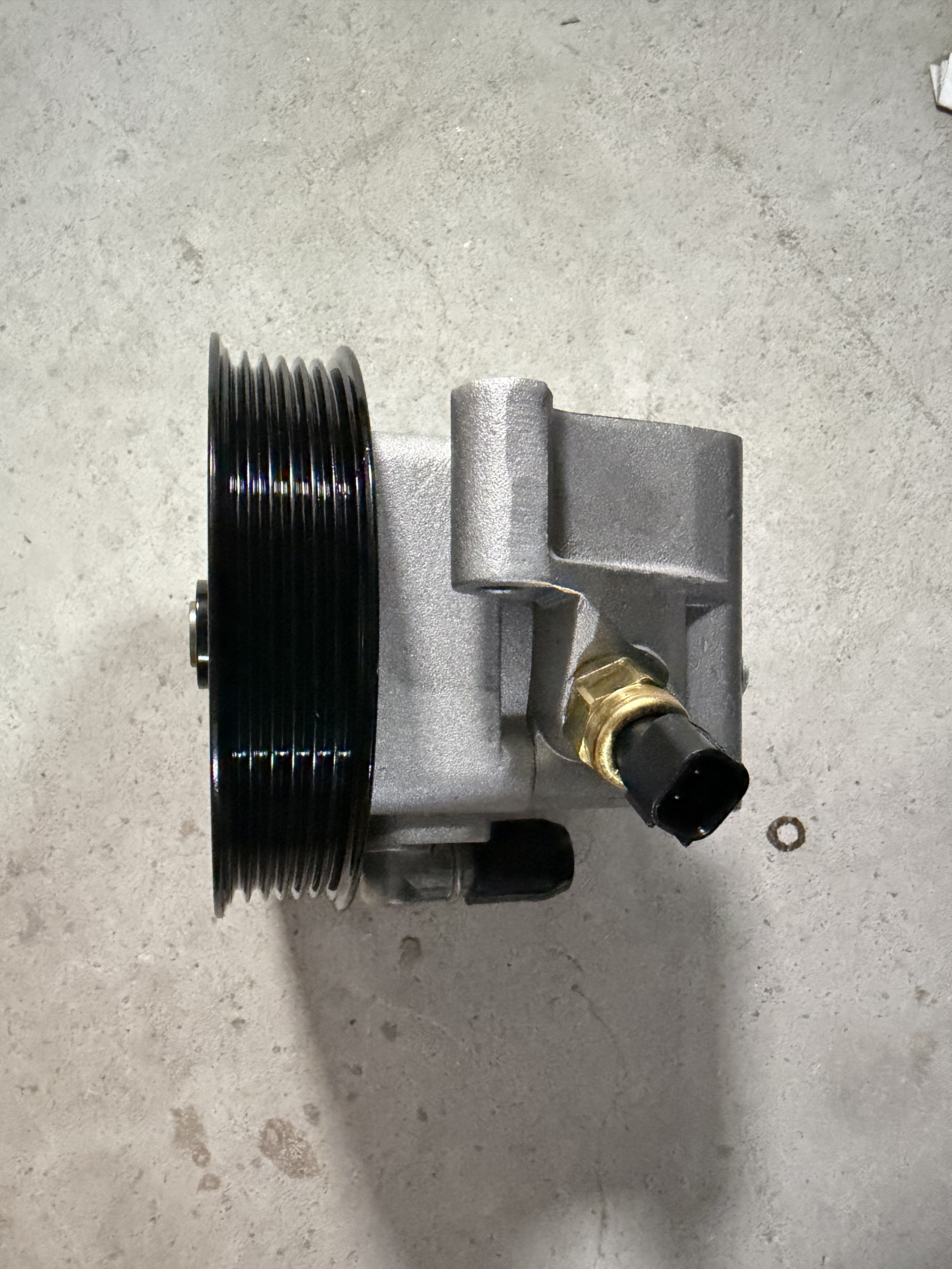 Power Steering Pump OE BV613A696AB For Ford Focus