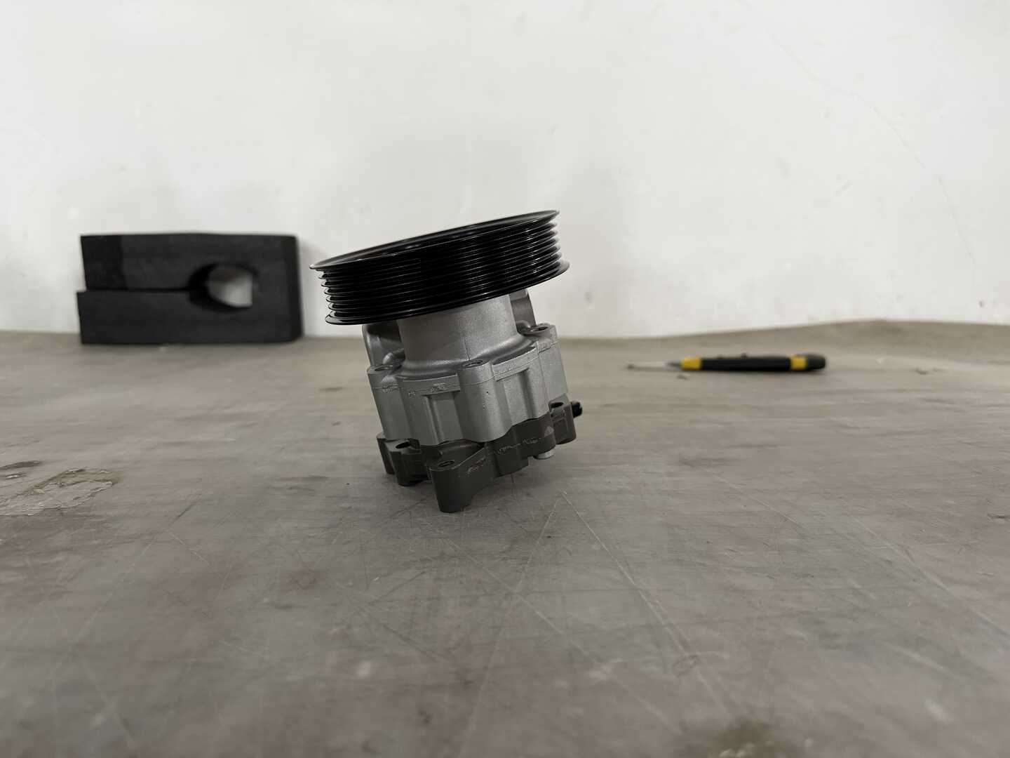 0064668801 Hydraulic Steering Pump For Mercedes-Benz W204