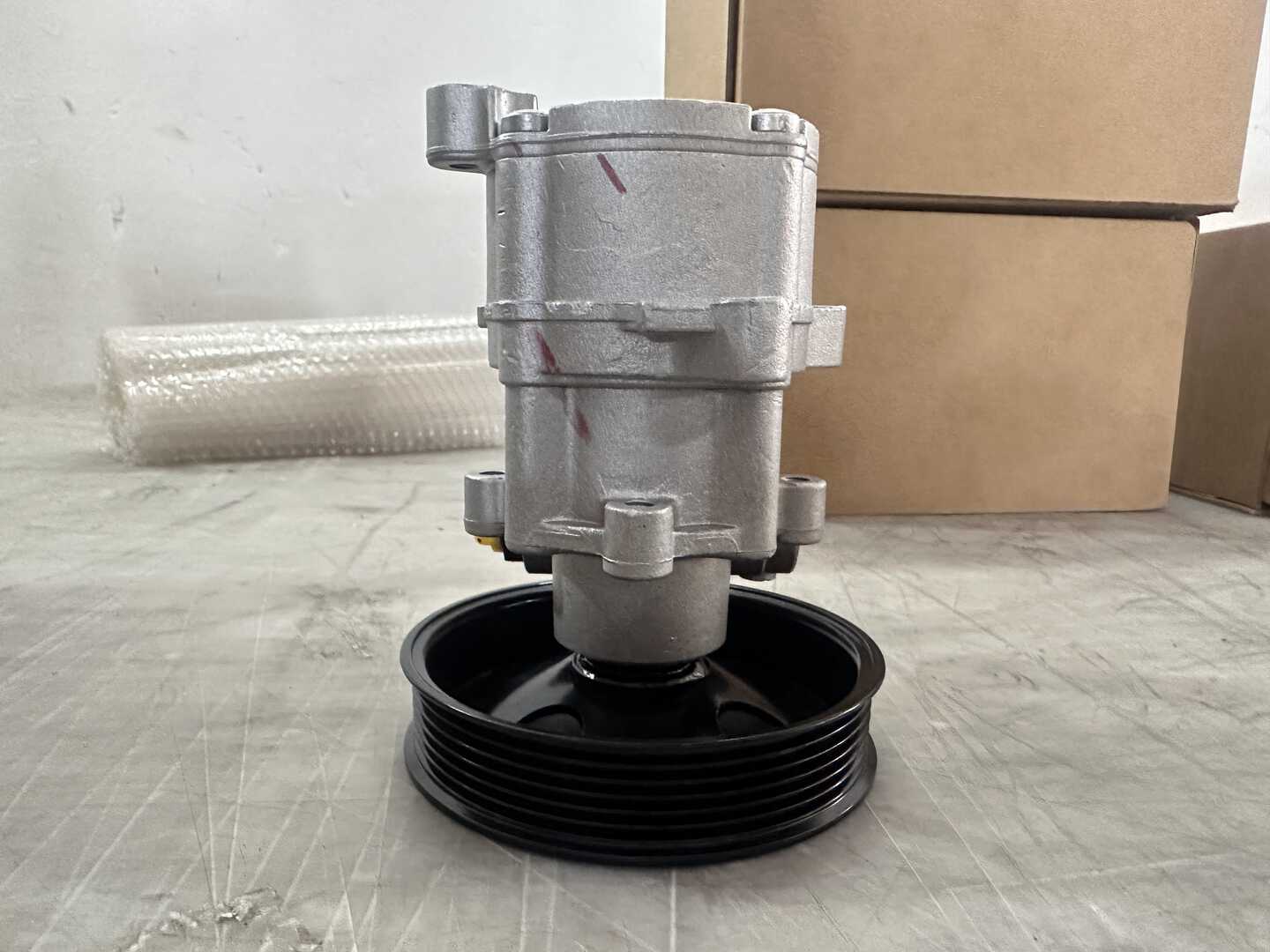 FUCHI 0024663101 Power Steering Pump