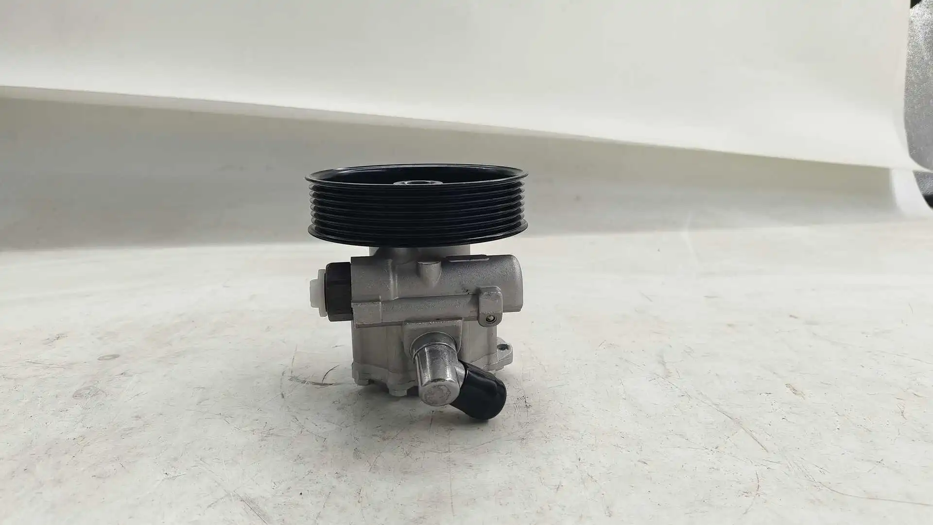 Mercedes-Benz W164 Hydraulic Power Steering Pump 0054668801