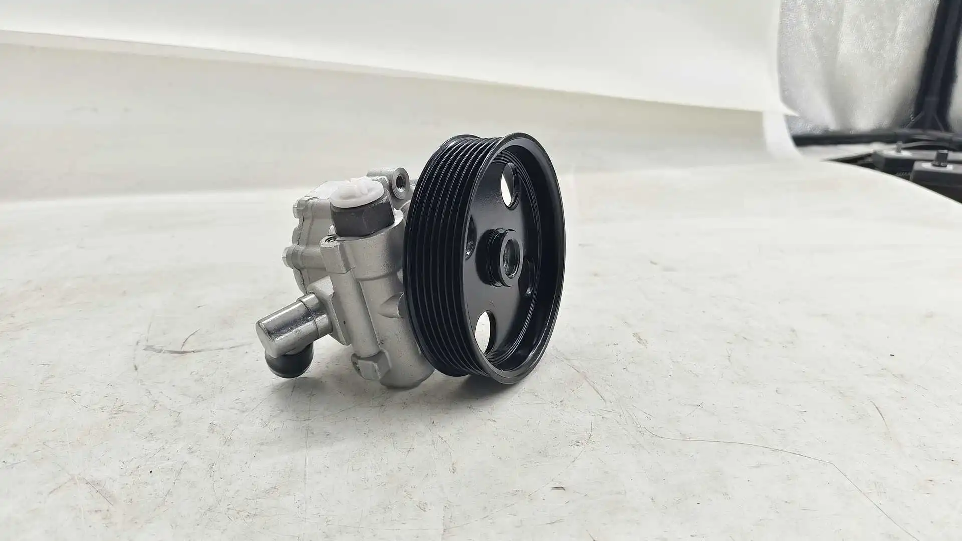 Power Steering Pump 0054668801 For Mercedes-Benz W164