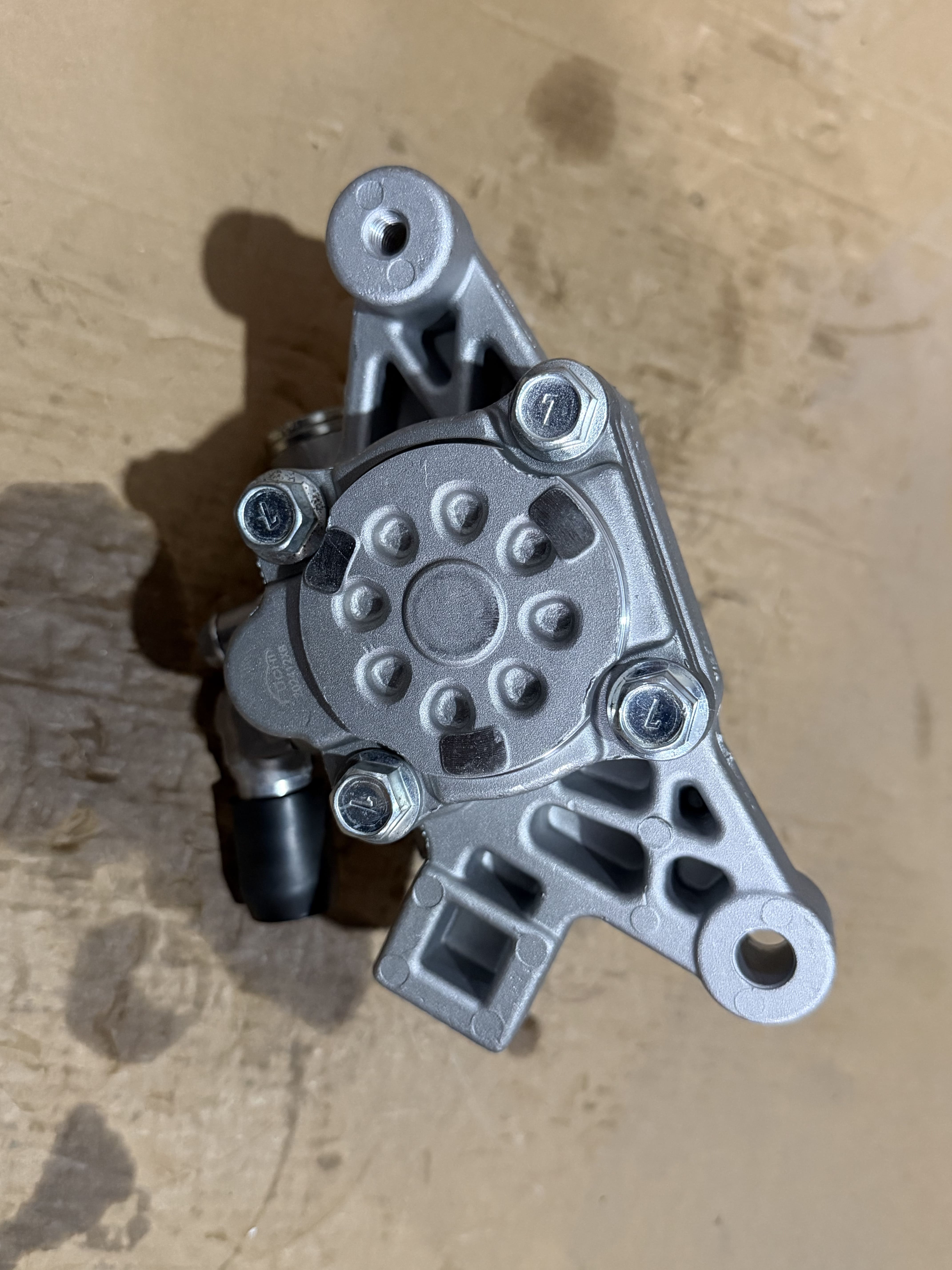 Steering pump