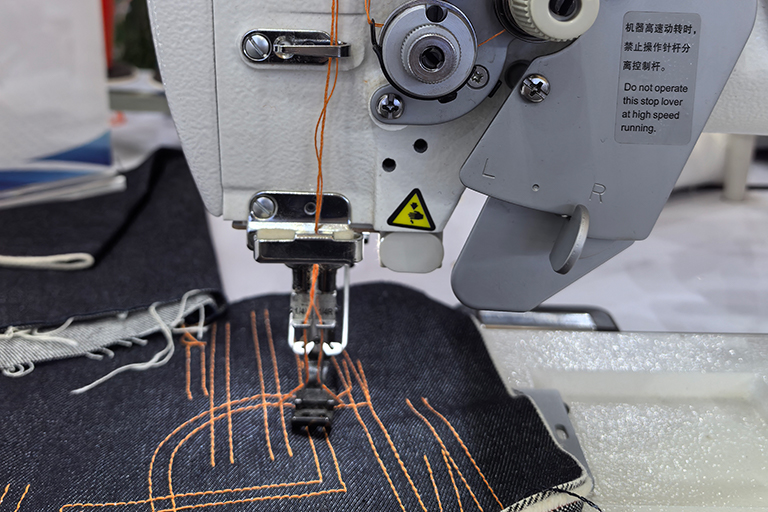 DT 8752E Computerized micro oil double needle lockstitch sewing machine detailed picture