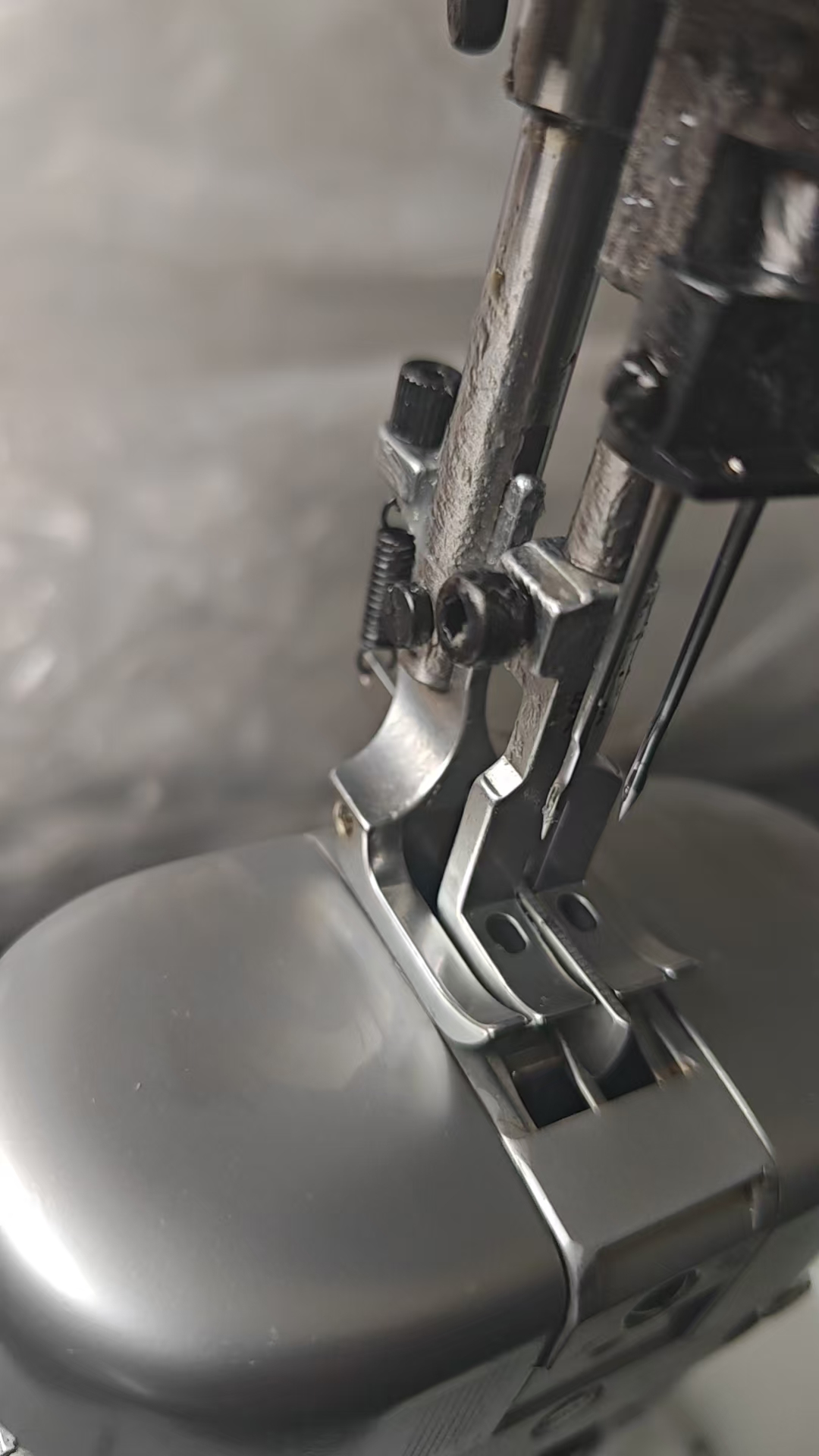 Needle, Thread & Tension for Leather, Denim & Vinyl – Master Heavy-Duty Fabrics
