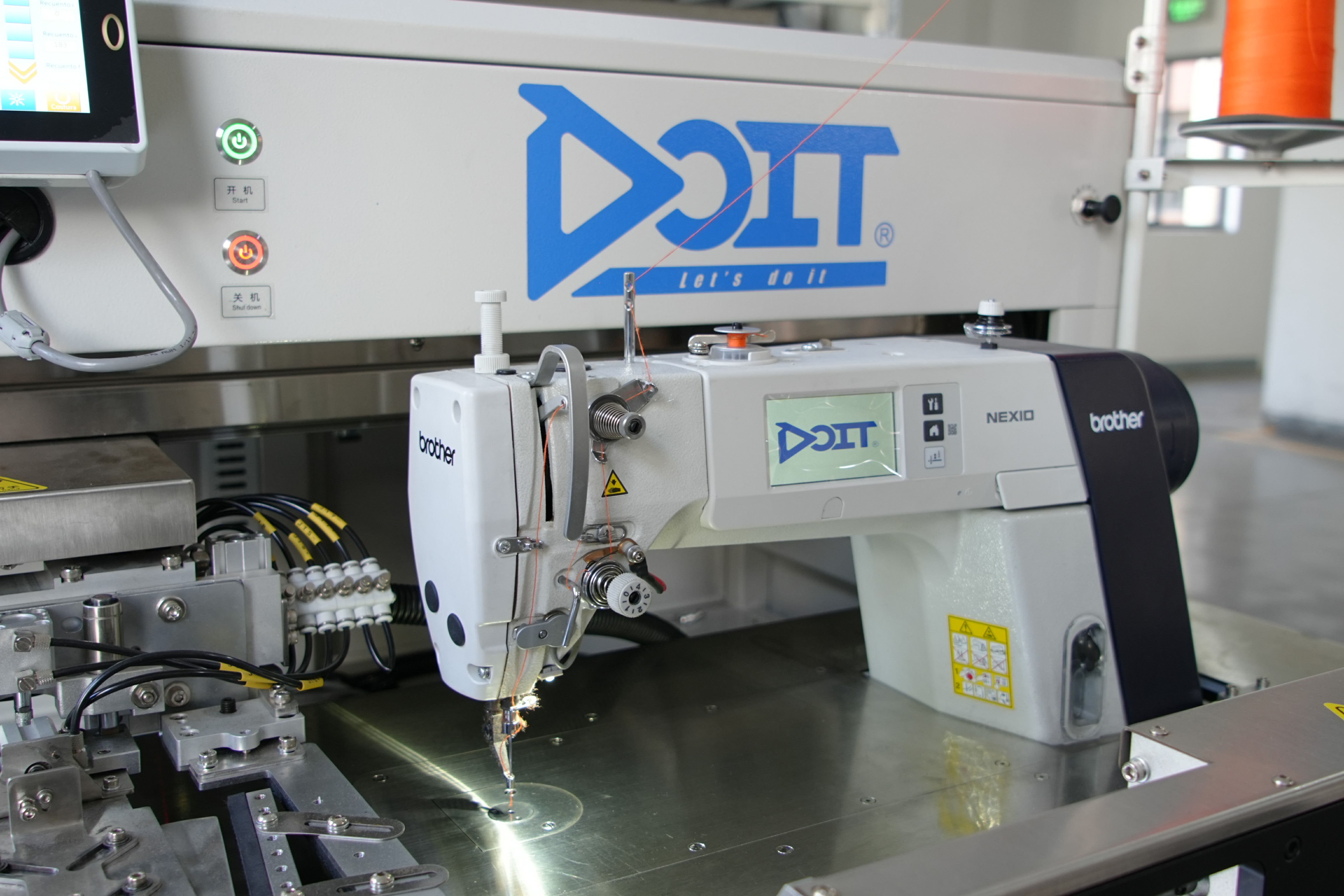 Automatic pockets sewing machine with intelligent touch screen with SMARTEER system
