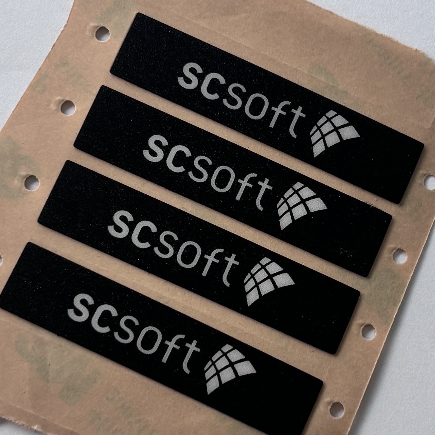How to Make Plastic Badges