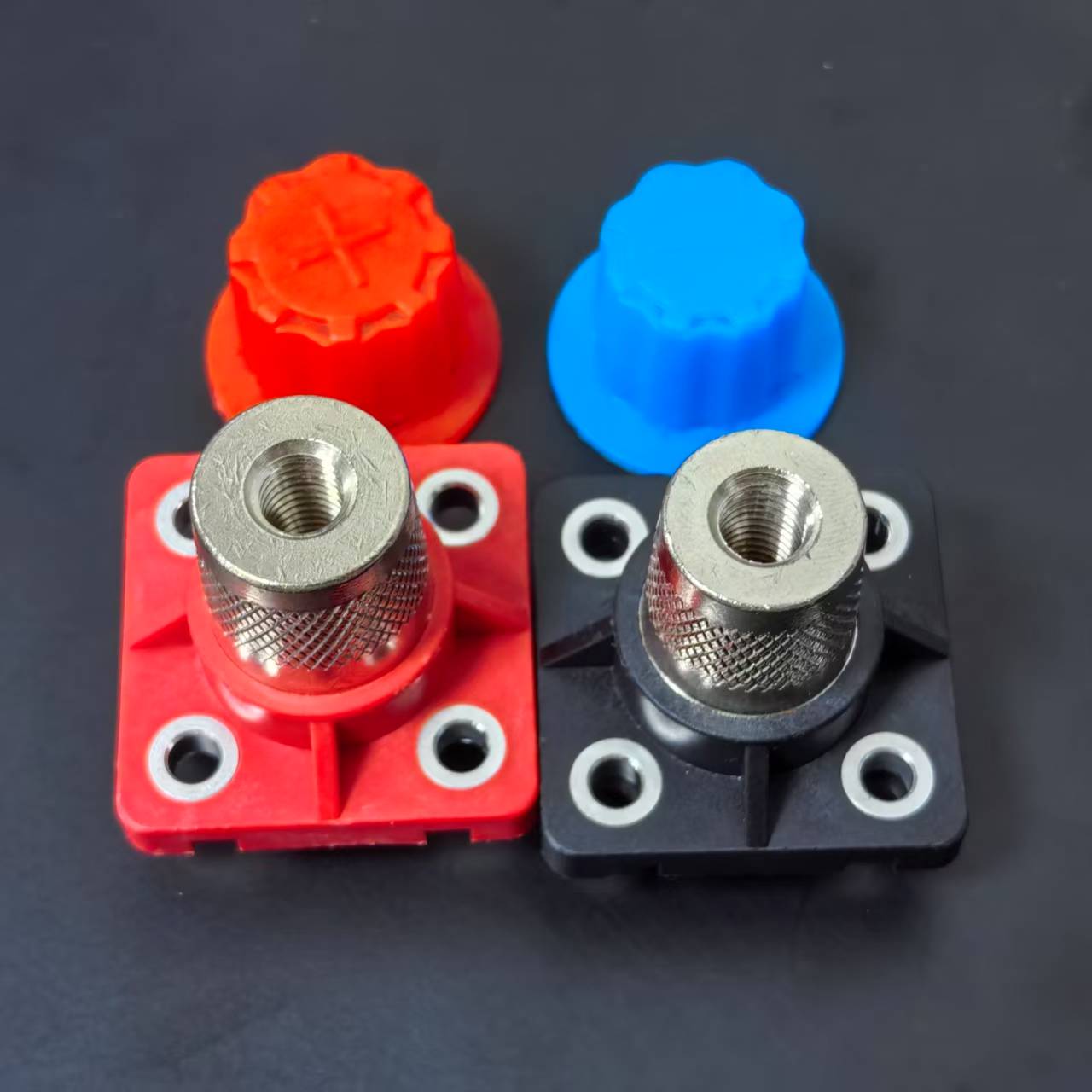 High-performance DC terminal connectors for battery energy storage systems (BESS). Supporting up to 1500V/350A with IP67 protection and secure locking. Optimized for BMS, power conversion, and industrial ESS cabinets.