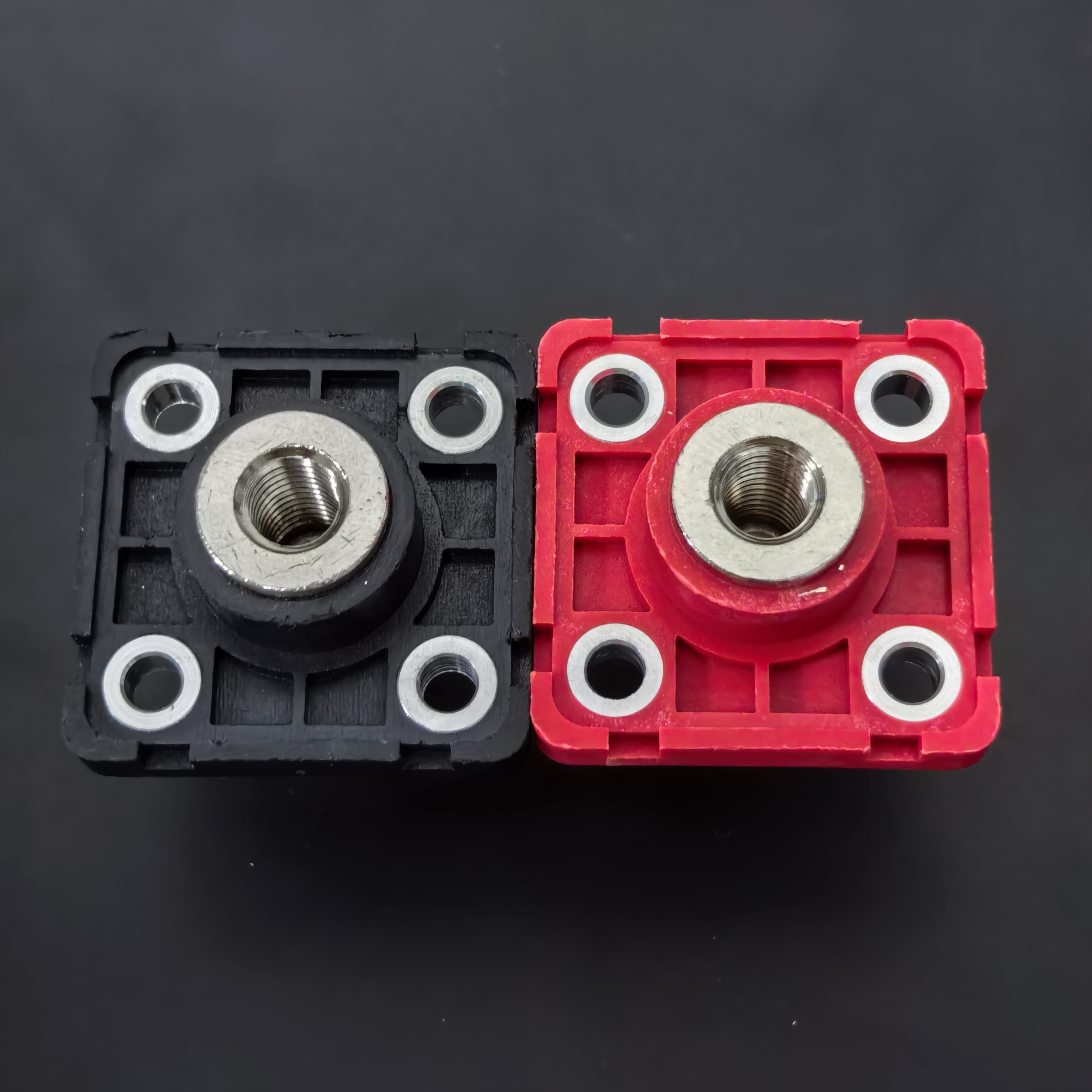High-performance DC terminal connectors for battery energy storage systems (BESS). Supporting up to 1500V/350A with IP67 protection and secure locking. Optimized for BMS, power conversion, and industrial ESS cabinets.