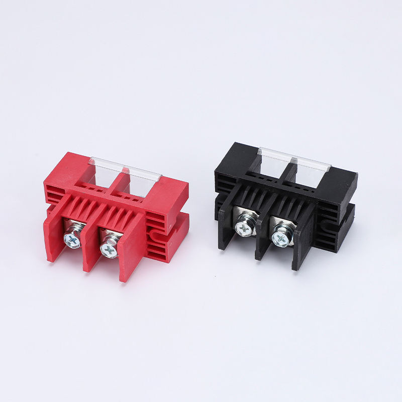 Master the art of high-power connections. Learn how to use a terminal block with expert market insights. Discover TELIAN's high-current solutions (10A-600A) for PV inverters and ESS. Ensure safety with our IP68 and UL94-V0 rated industrial connectors.
