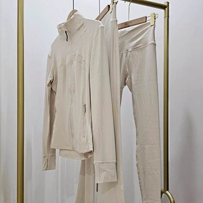 Bespoke Brushed Soft Fabric Wide Leg Yoga Outfit ODM Custom Size Running Activewear Production