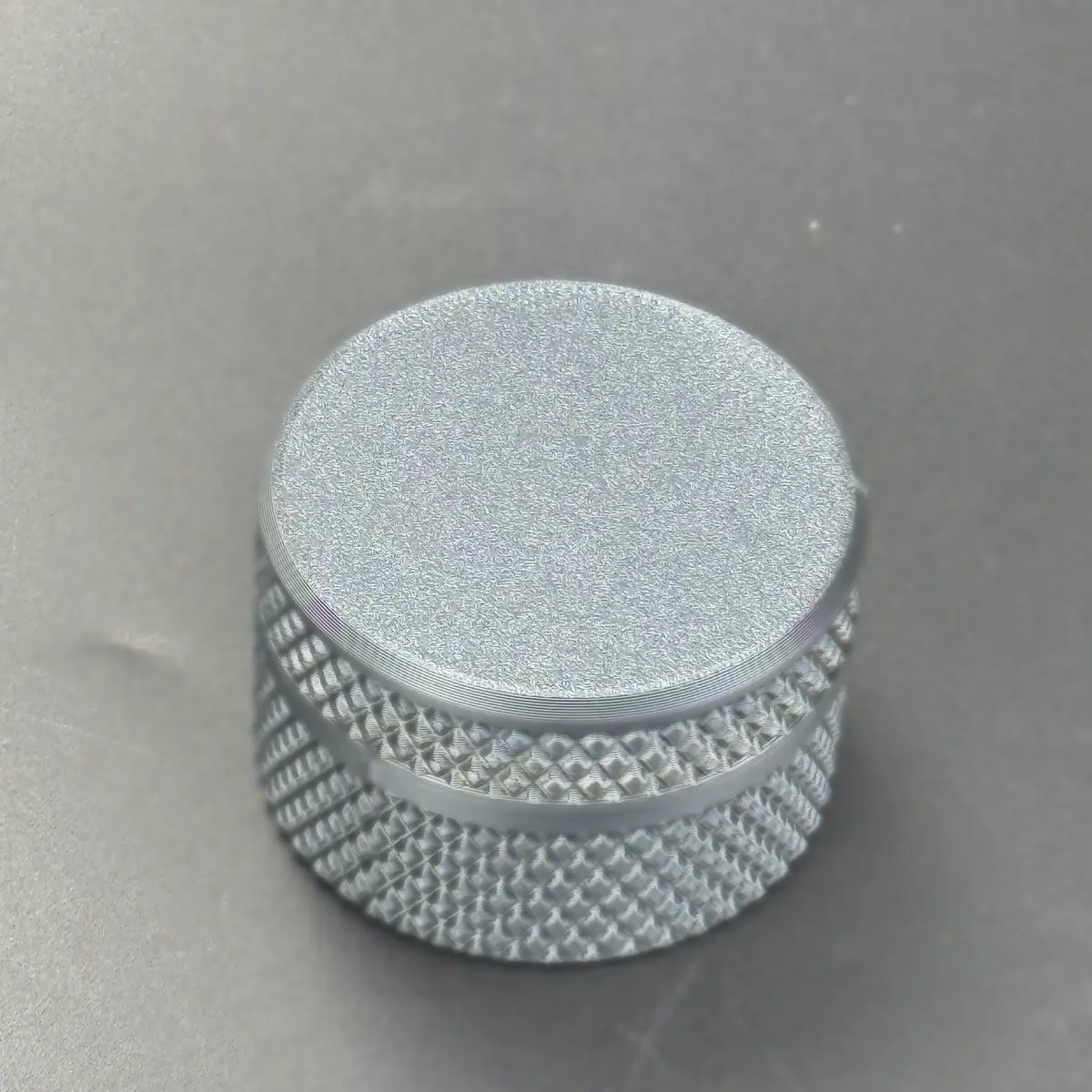 the rose pink PETG cylindrical 3ml vial case closed