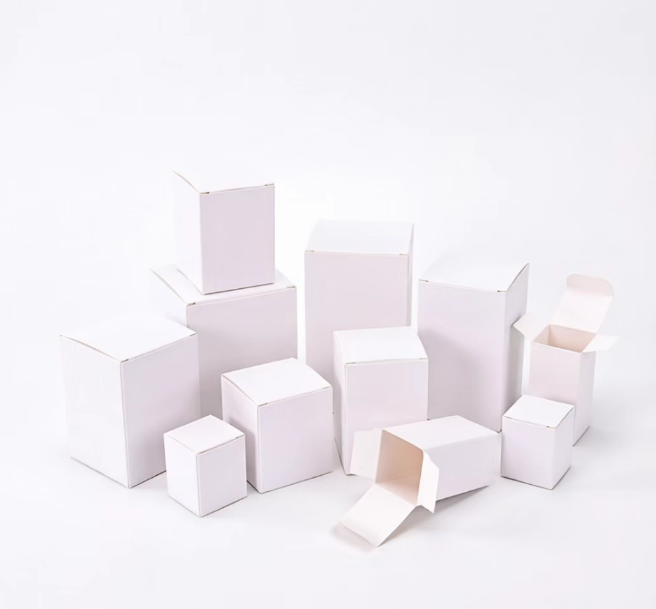 Customizable white wooden boxes and wood boxes for home organization and gifting. High-quality wooden present boxes showcasing various sizes and designs.