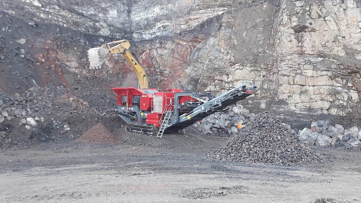 500TPH TC116 Track-mounted Mobile Primary Crusher for Limestone Quarrying in Saudi Arabia