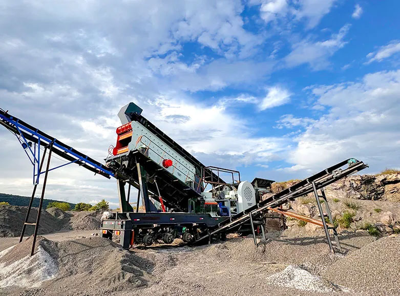 250TPH Three Combination Mobile Crushing Station for Granite Aggregate in South Africa