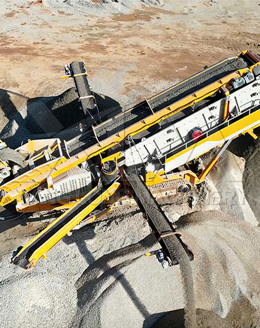 Track-mounted mobile screener India - XiangLong Machinery