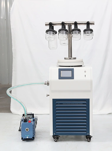 Right-angled view of Geliss vacuum freeze dryer with a T-frame manifold holding multi-size wide-mouth flasks, showcasing side ventilation slots.