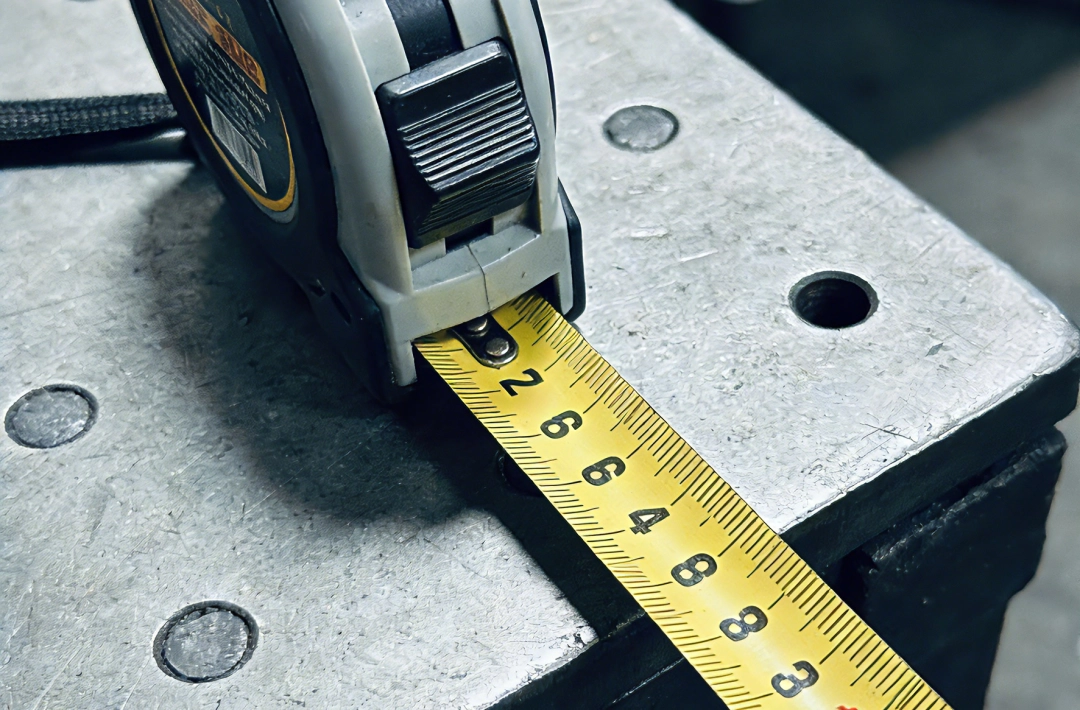 Measuring an L-shaped balcony for custom windproof roller shades