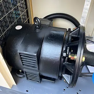 Dry Air Compressor // air Compressor With Tank // air Compressor With Air Dryer // motor Driven Compressor // air Cooled Compressor // ac Powered Compressor // 7.5kw-11kw-15kw-22kw All In One Screw Air Compressor // airstone Oil Injection Air Screw Compre