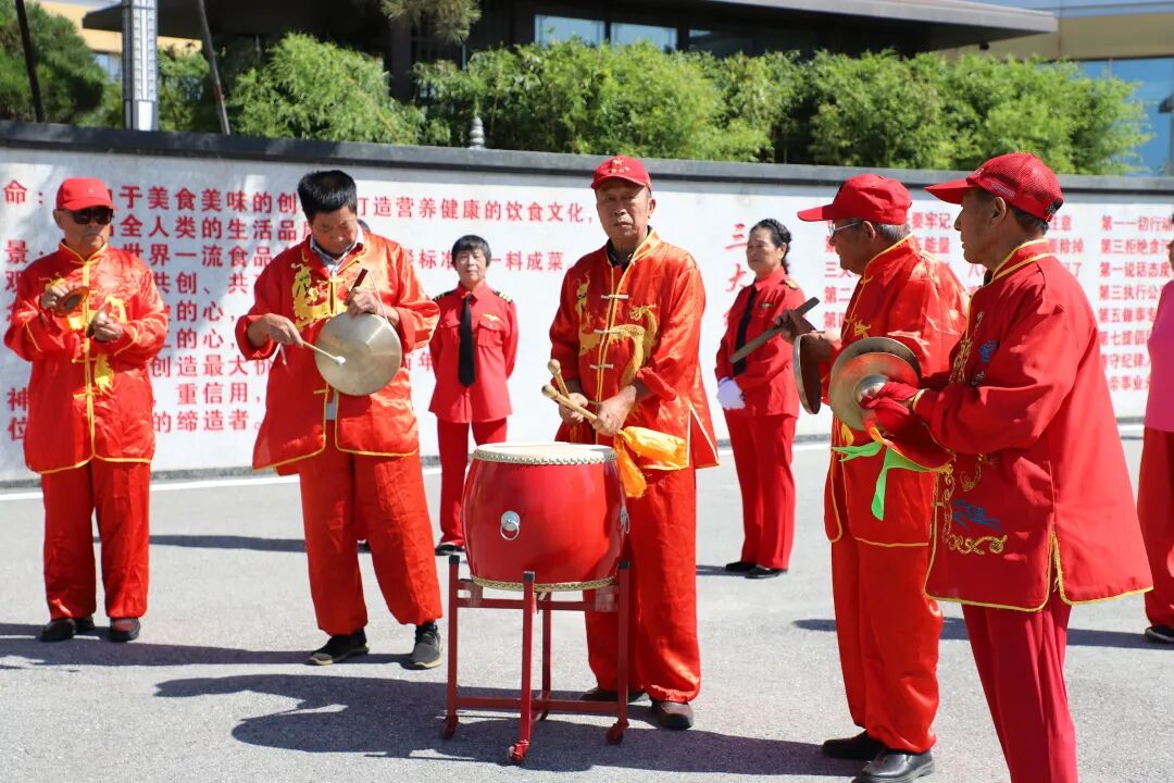 Hodias God of Wealth Festival - traditional Chinese drum and gong performance team.