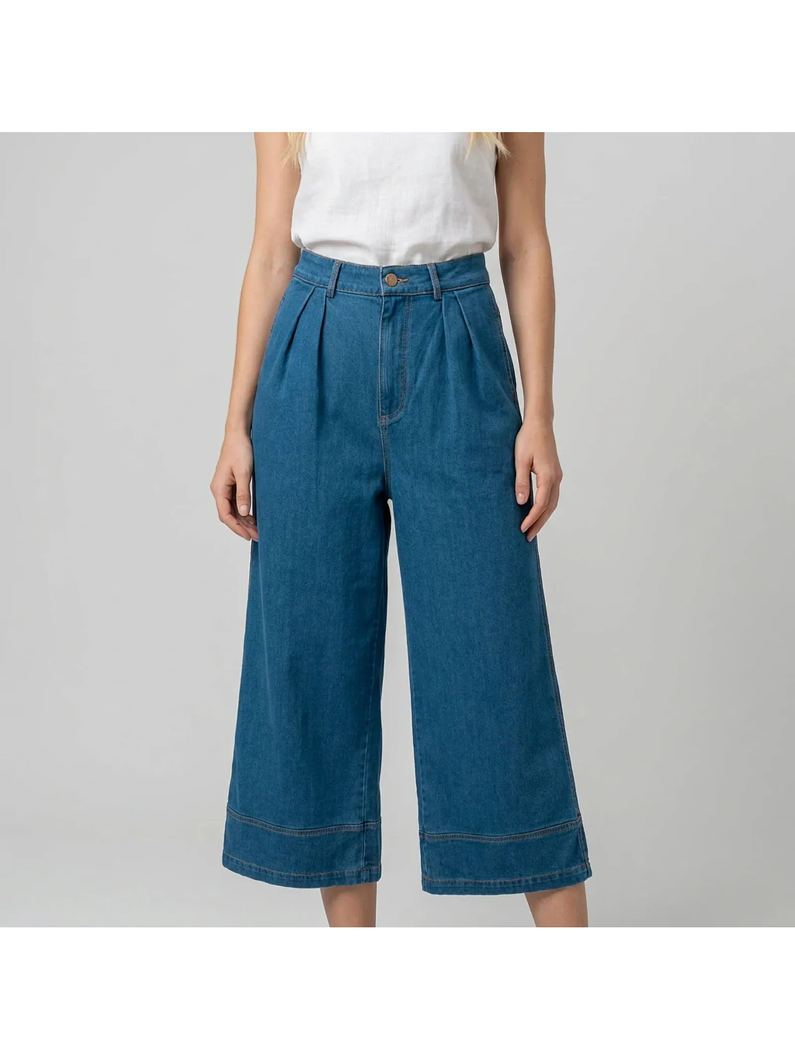 custom pleated cropped jeans