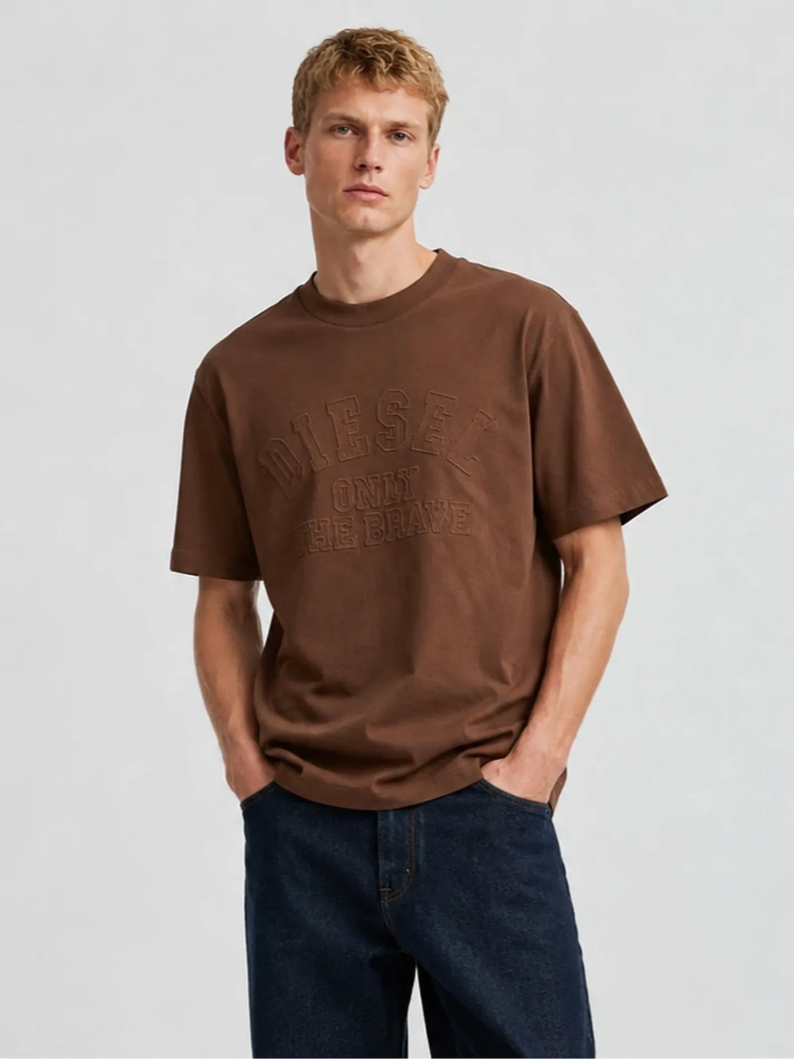 OEM raised-letter streetwear T-shirt