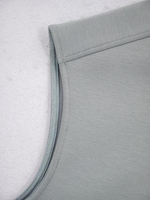 private label sleeveless zip jacket