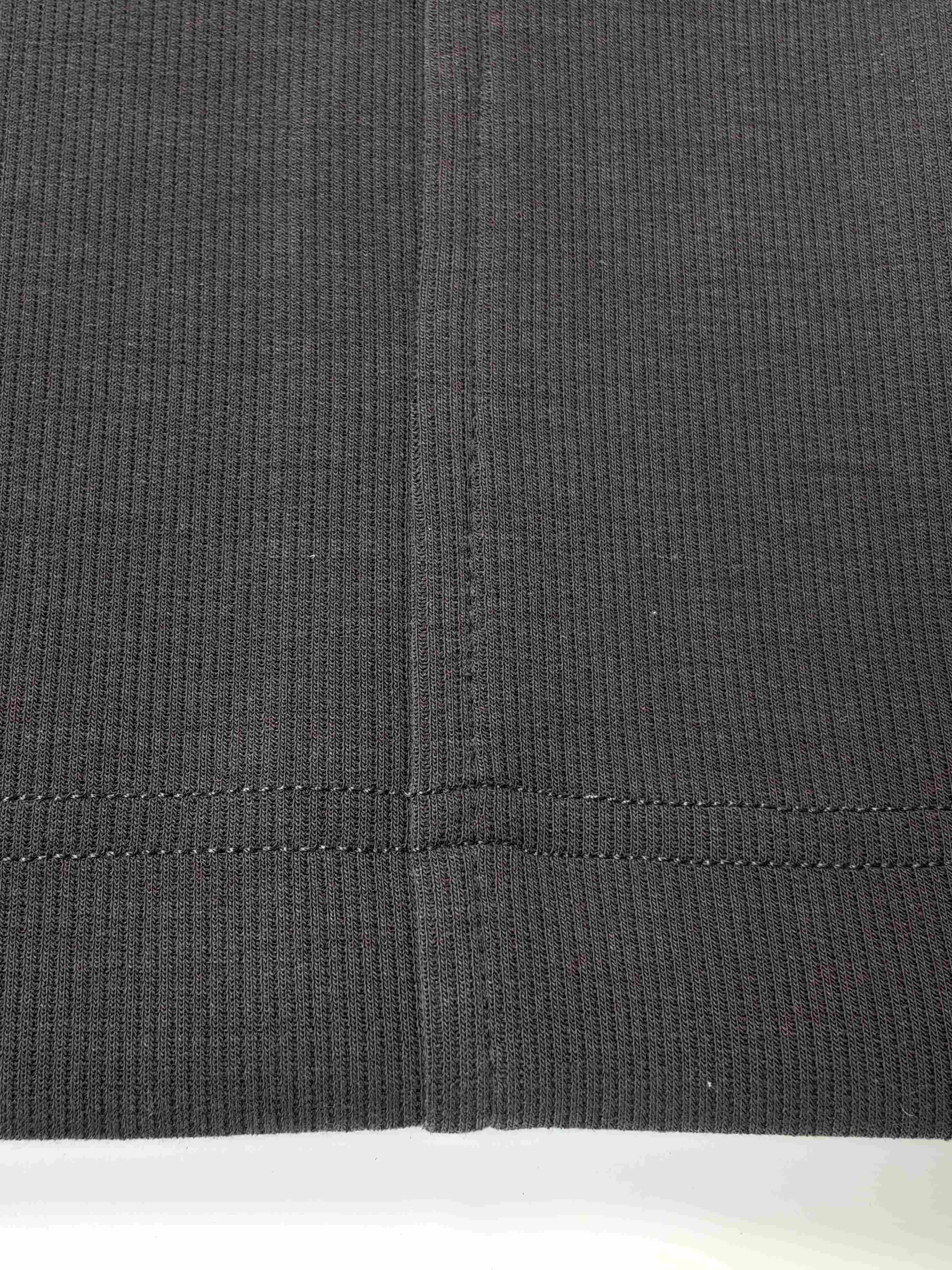 300 GSM ribbed scuba texture and hem detail