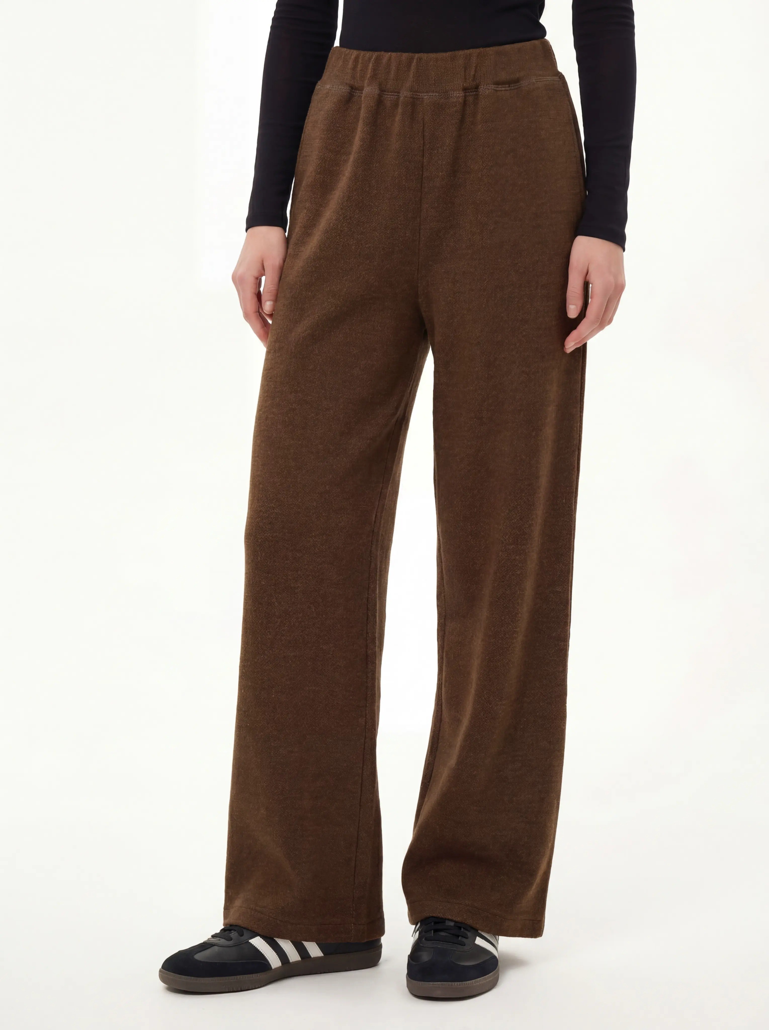 Cocoa Hacci wide-leg pants front model view