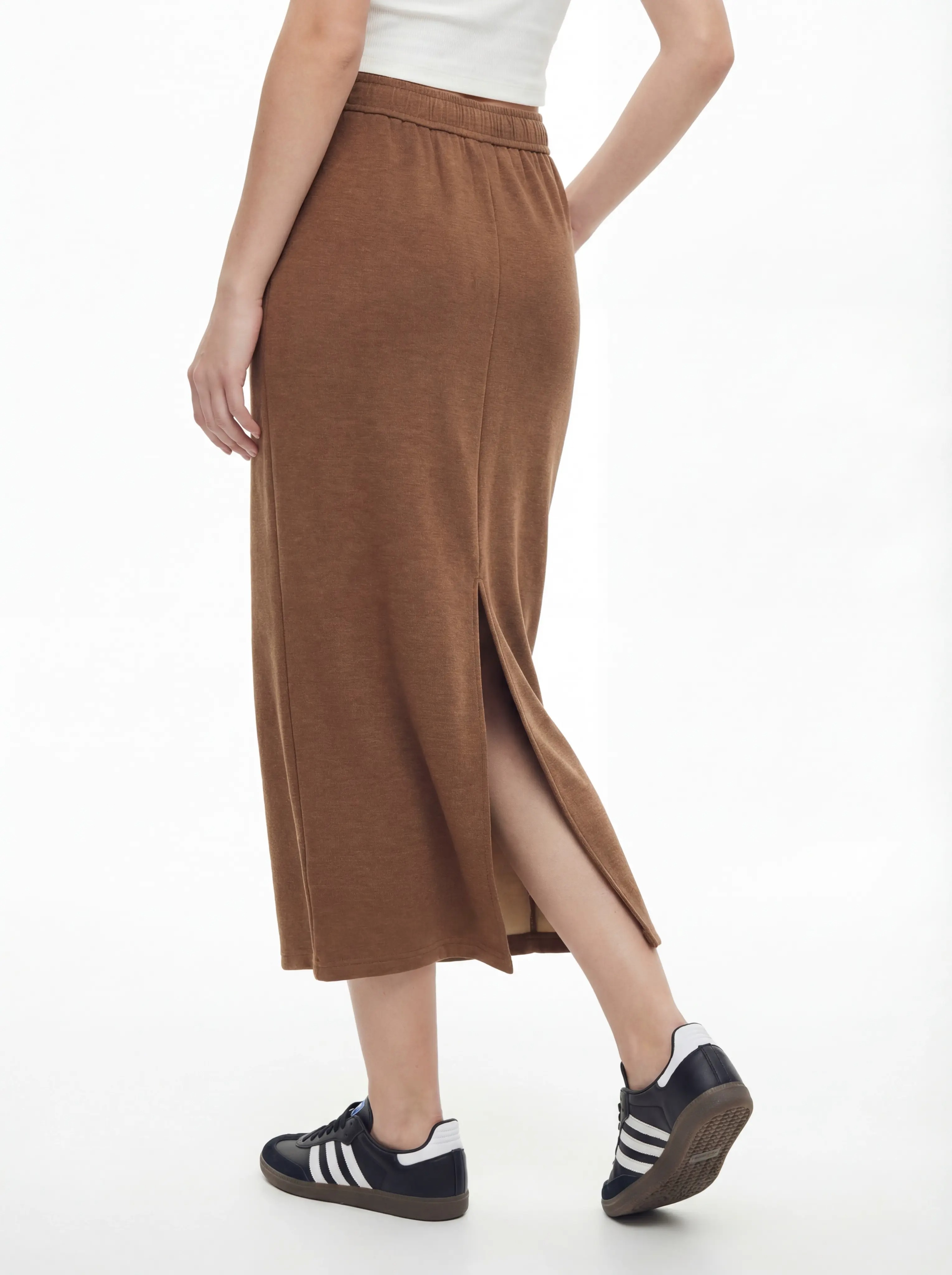 Back view with elastic waist and side slit