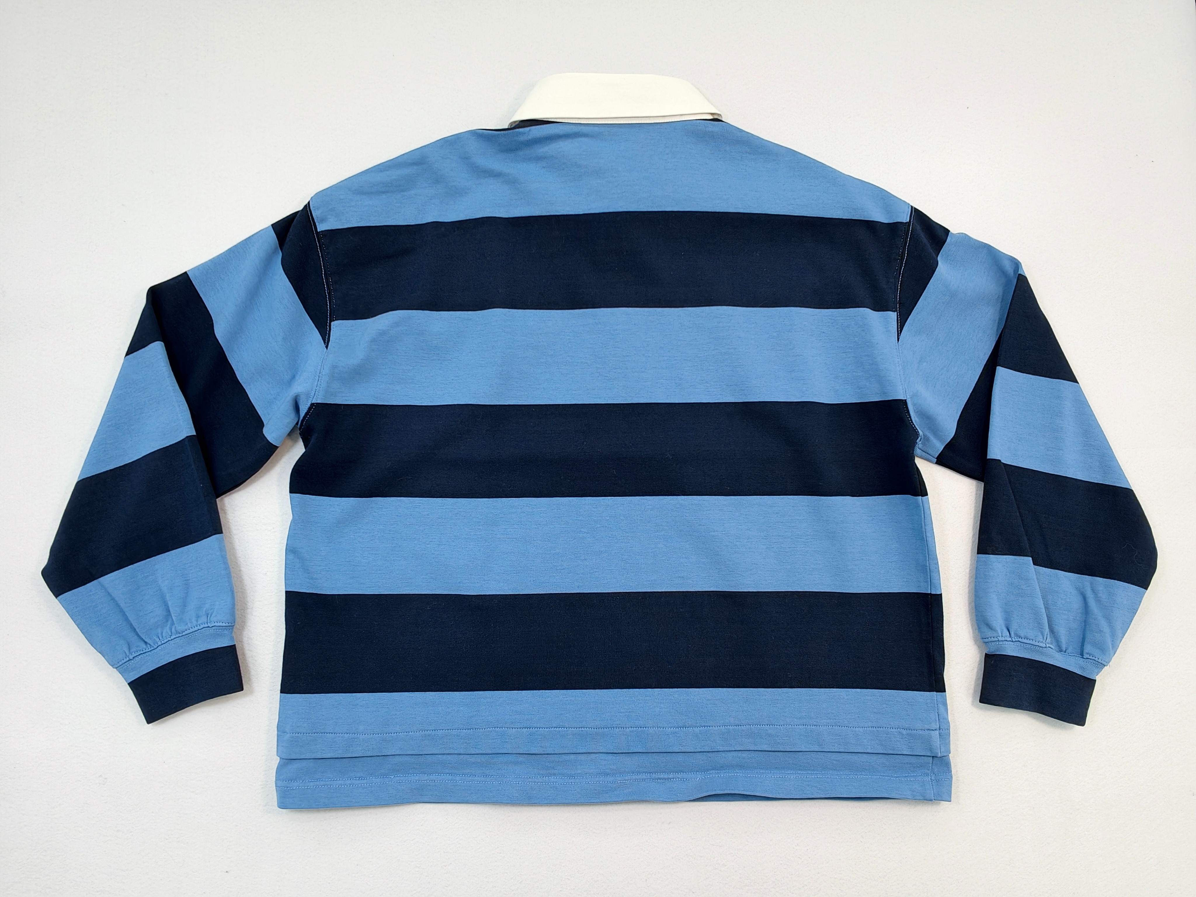 Back flat view showing balanced horizontal stripe alignment