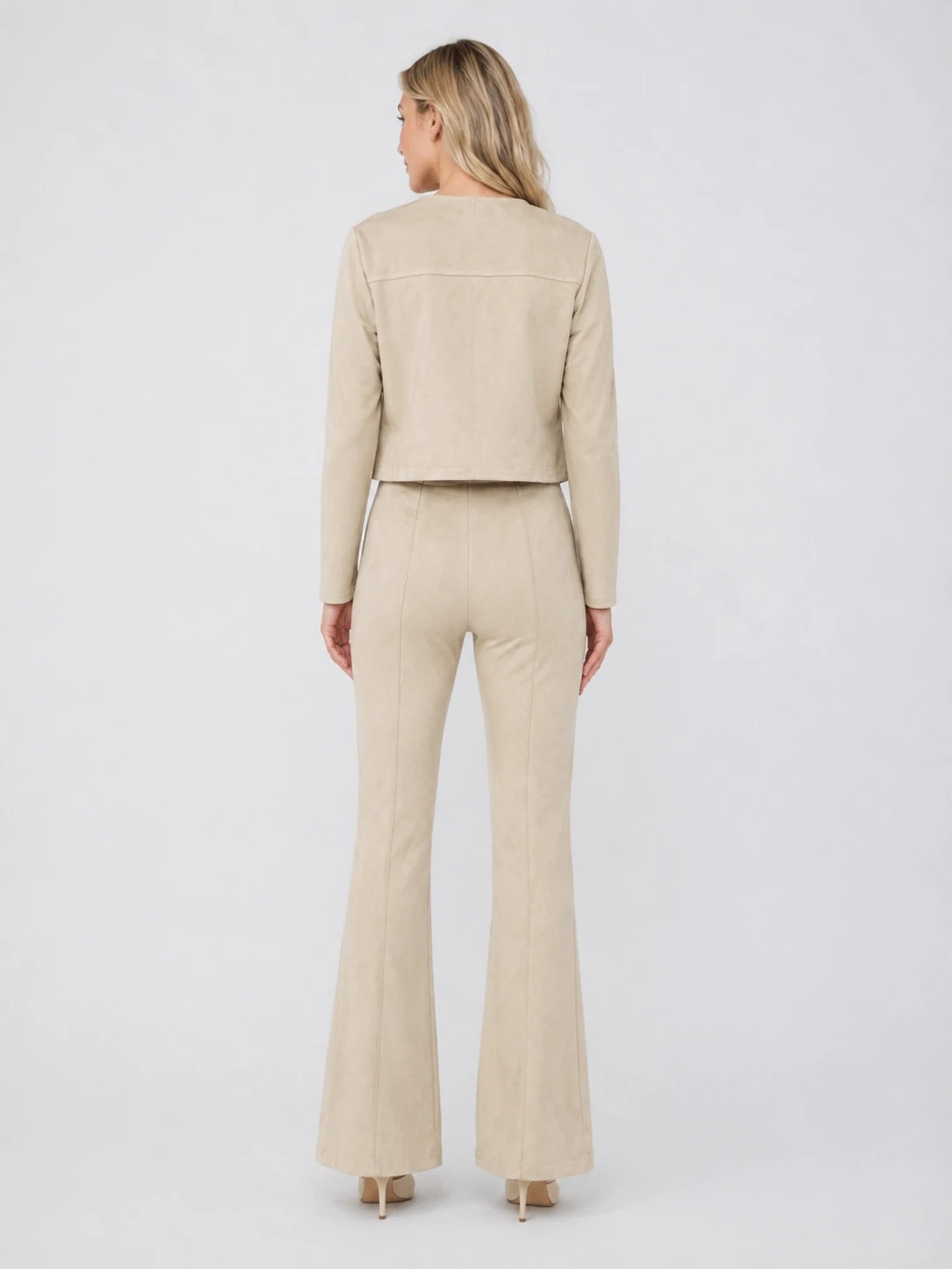 Structured two-piece set back view for OEM development