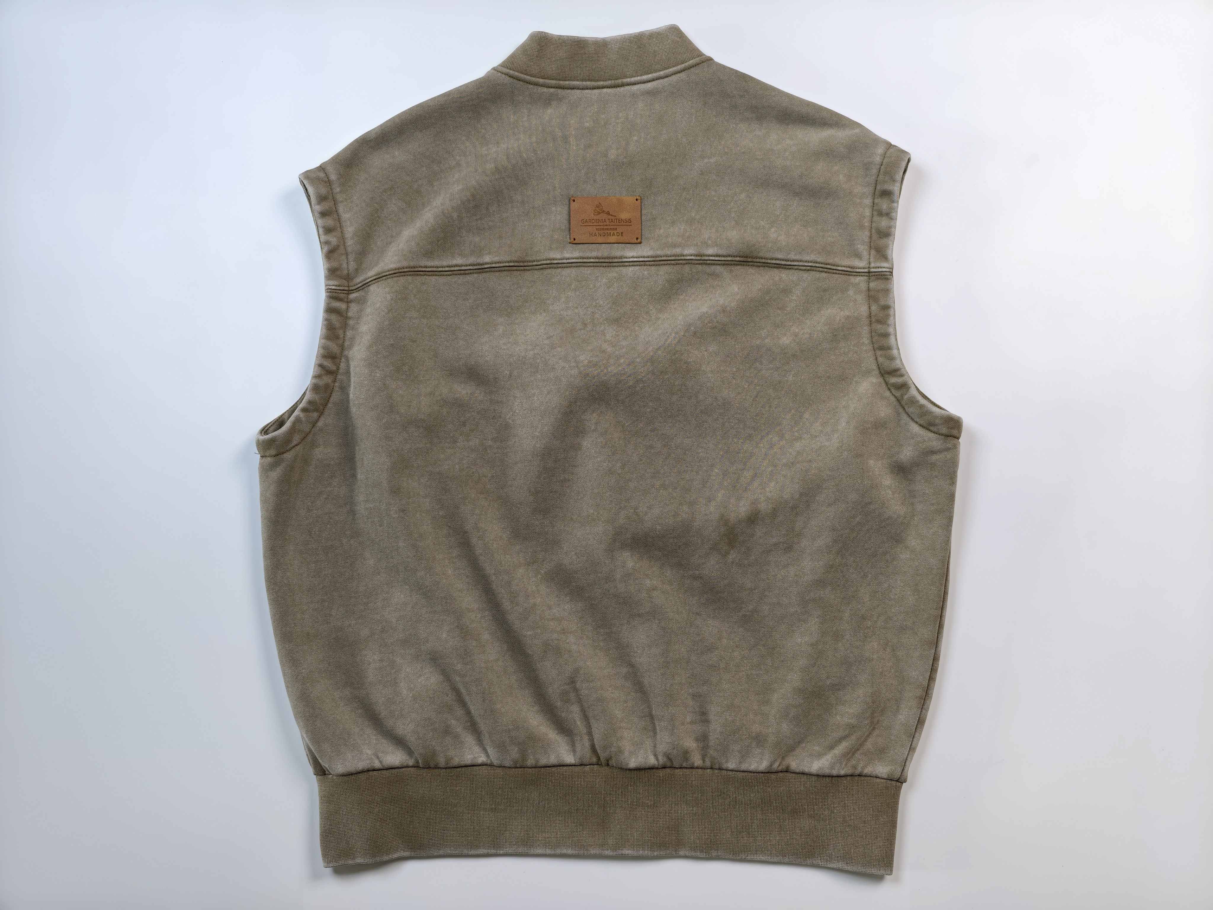 Back view with shoulder yoke and leather label patch