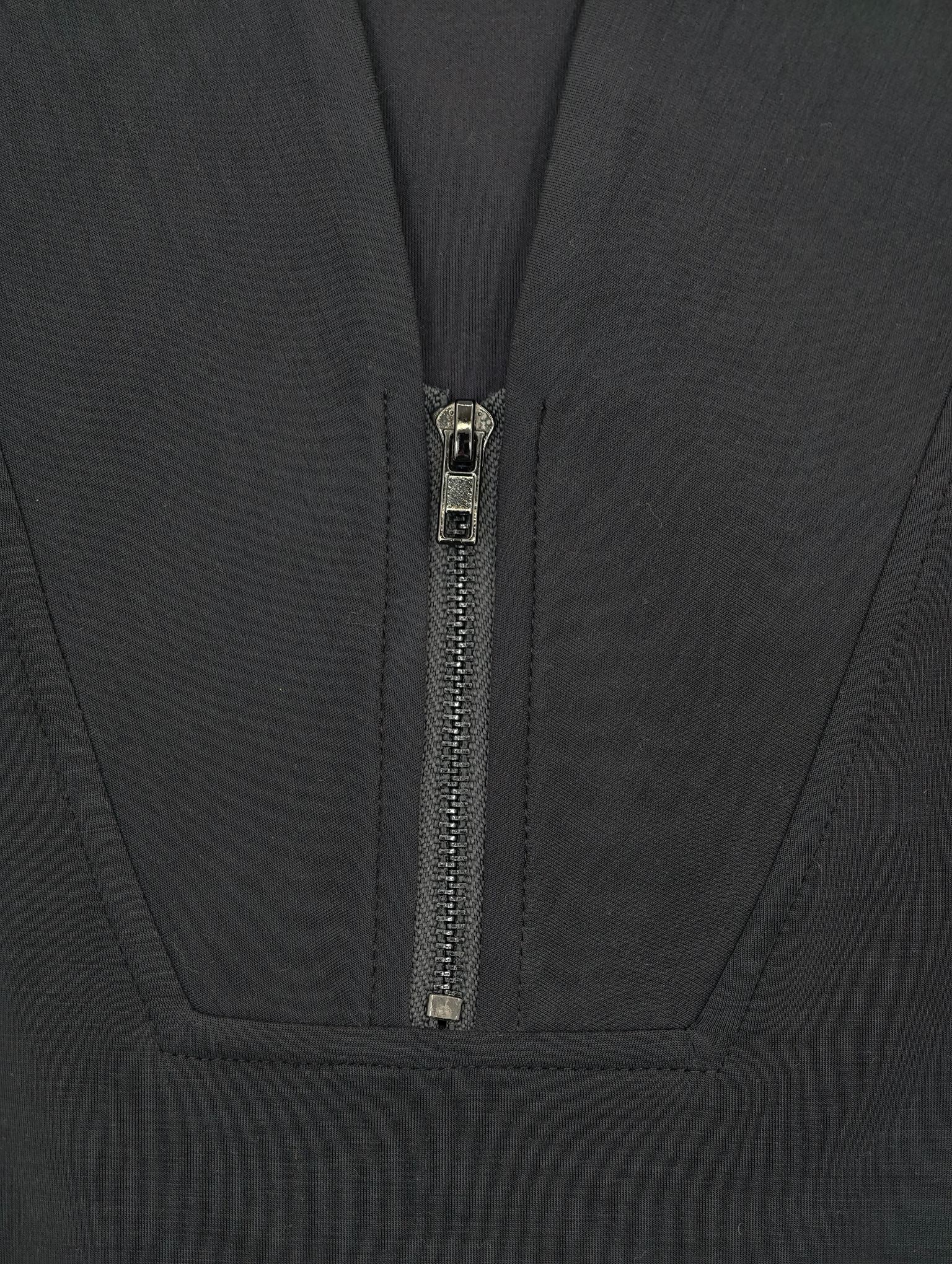 Structured half-zip collar from an activewear supplier