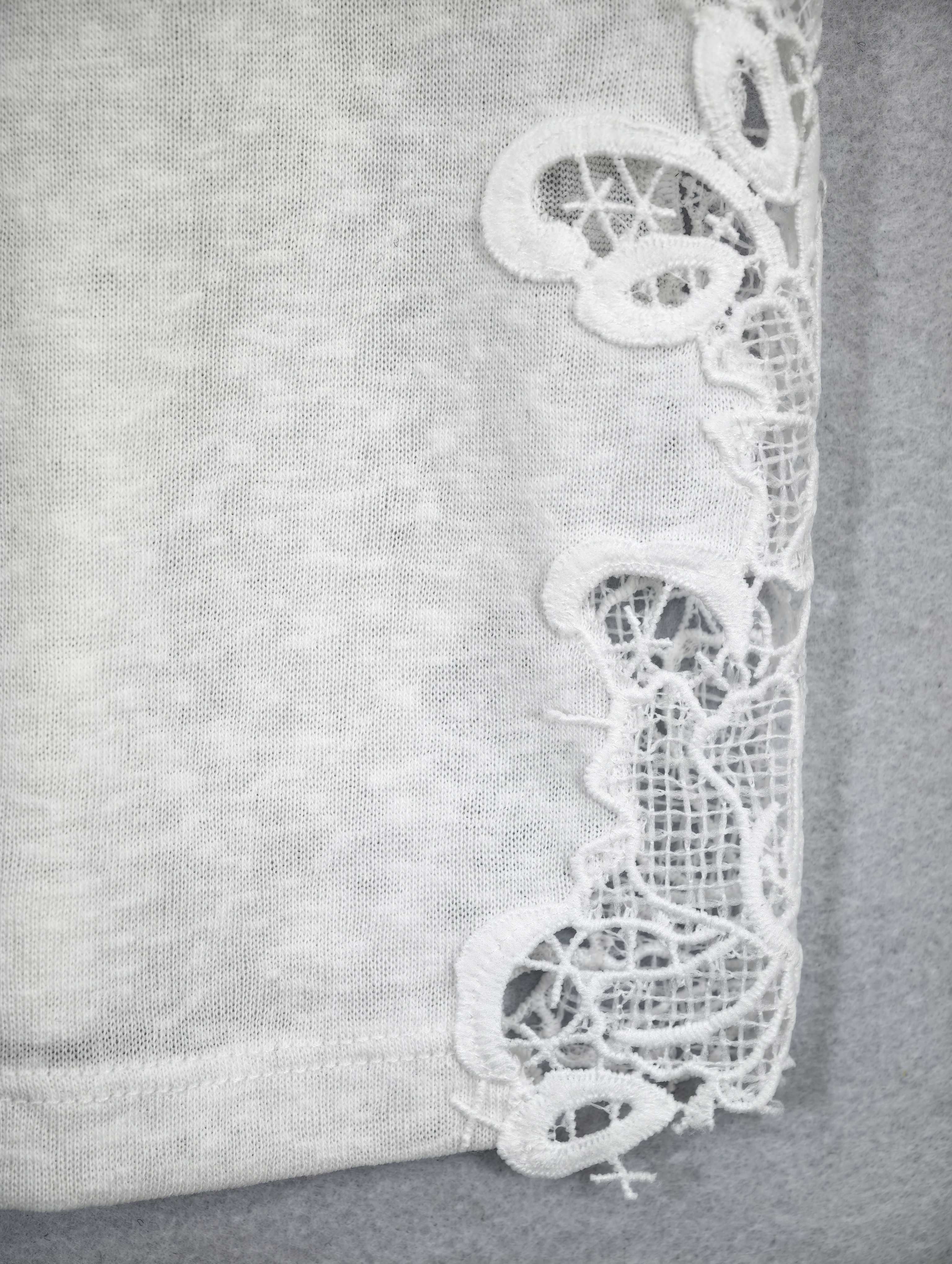 Floral lace side panel joined to clean hem
