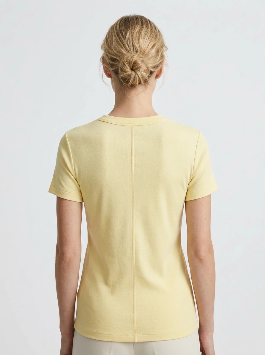 Fitted cotton-blend tee with center-back seam