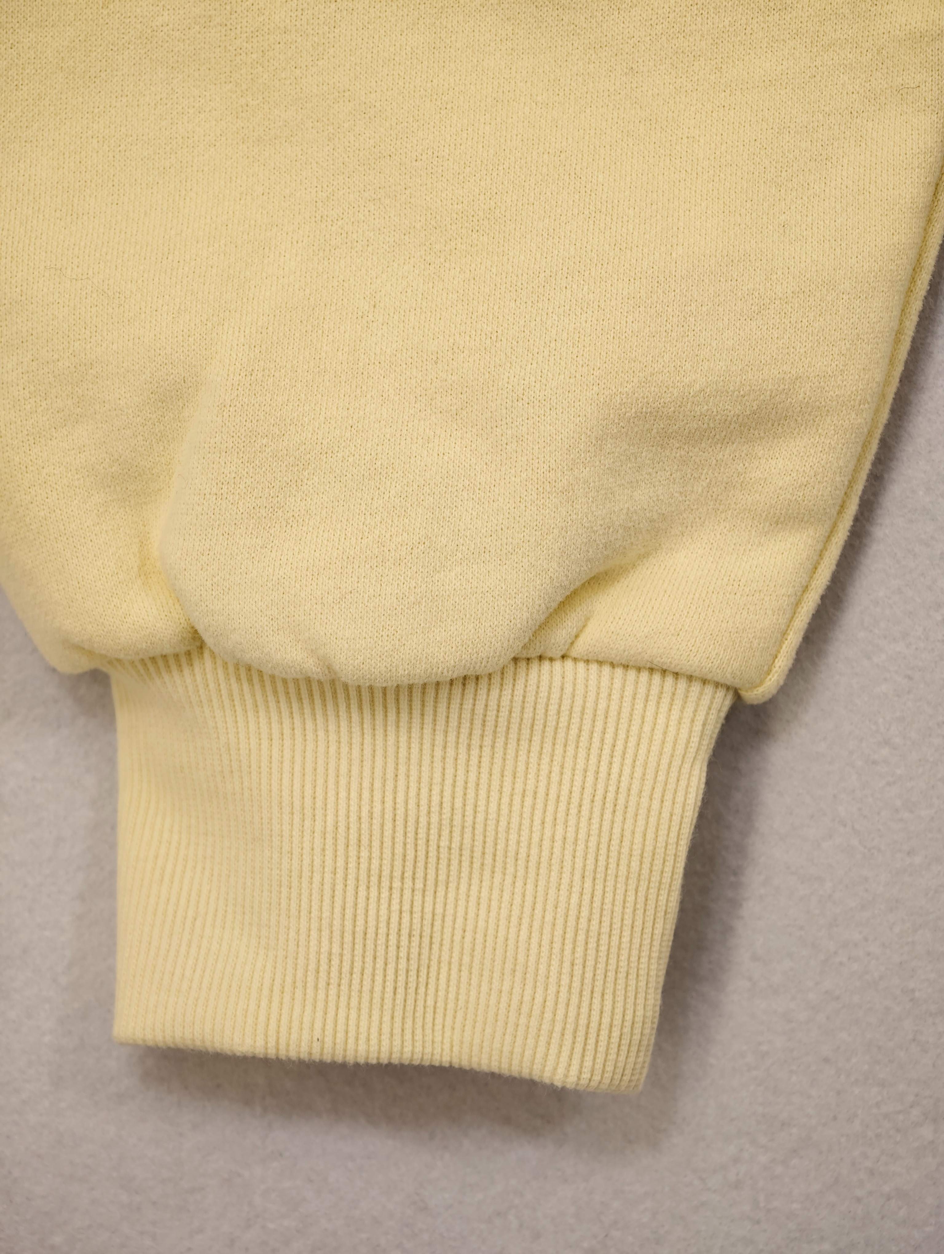 Gathered sleeve and structured ribbed cuff finish