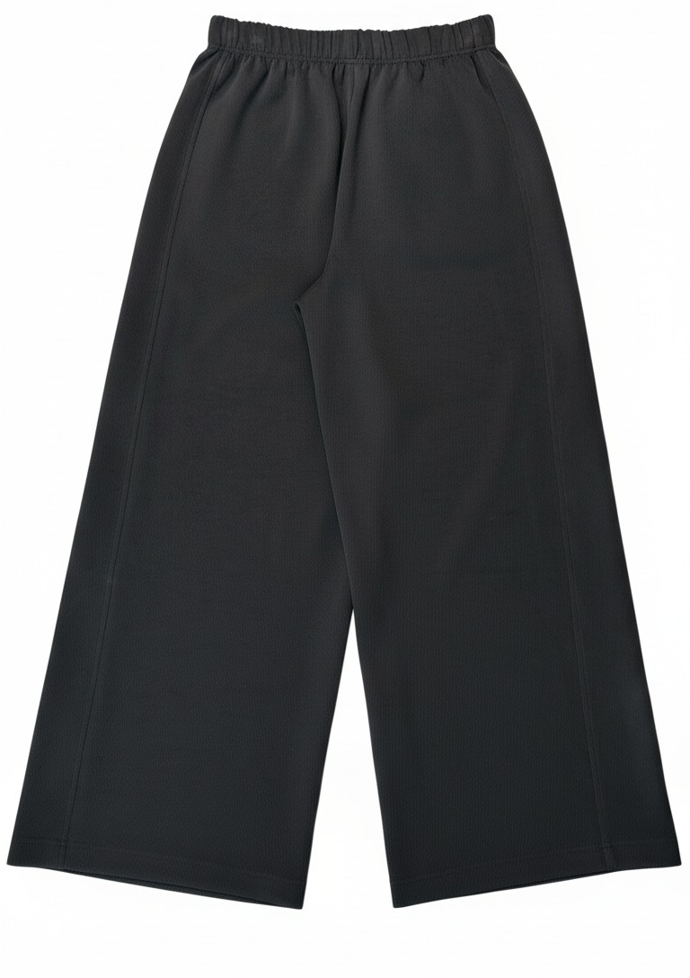 Elastic waistband and clean back construction